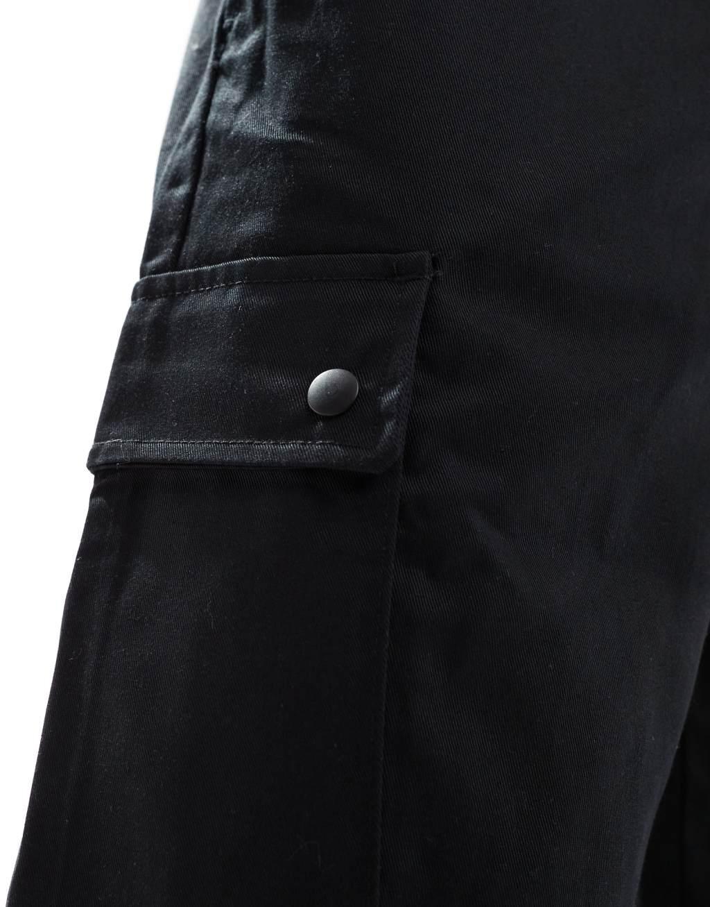 Jack & Jones bill wide fit cargo pants in black Product Image