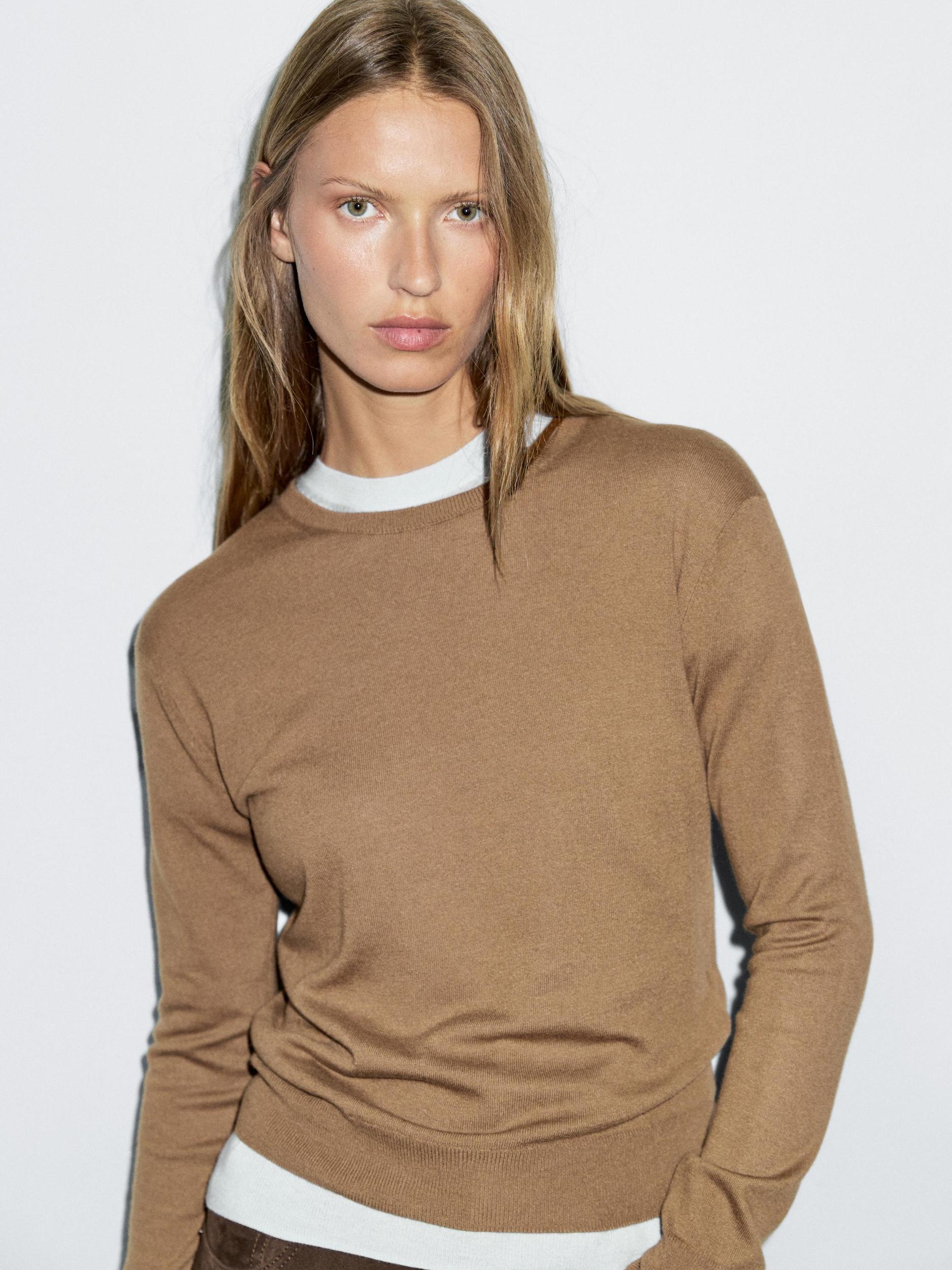 Wool blend knit sweater with crew neck Product Image