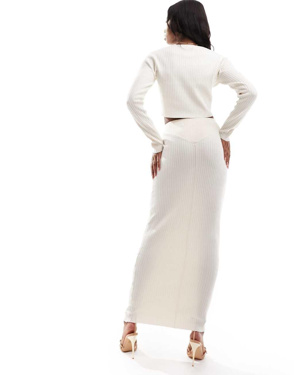 Simmi knitted maxi skirt in cream - part of a set Product Image