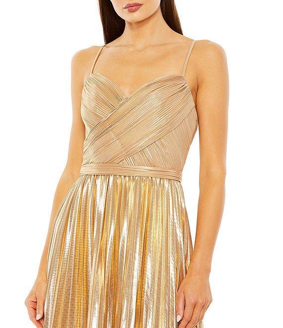 Mac Duggal Metallic Pleated V-Neck Sleeveless Sweetheart Neck Gown Product Image