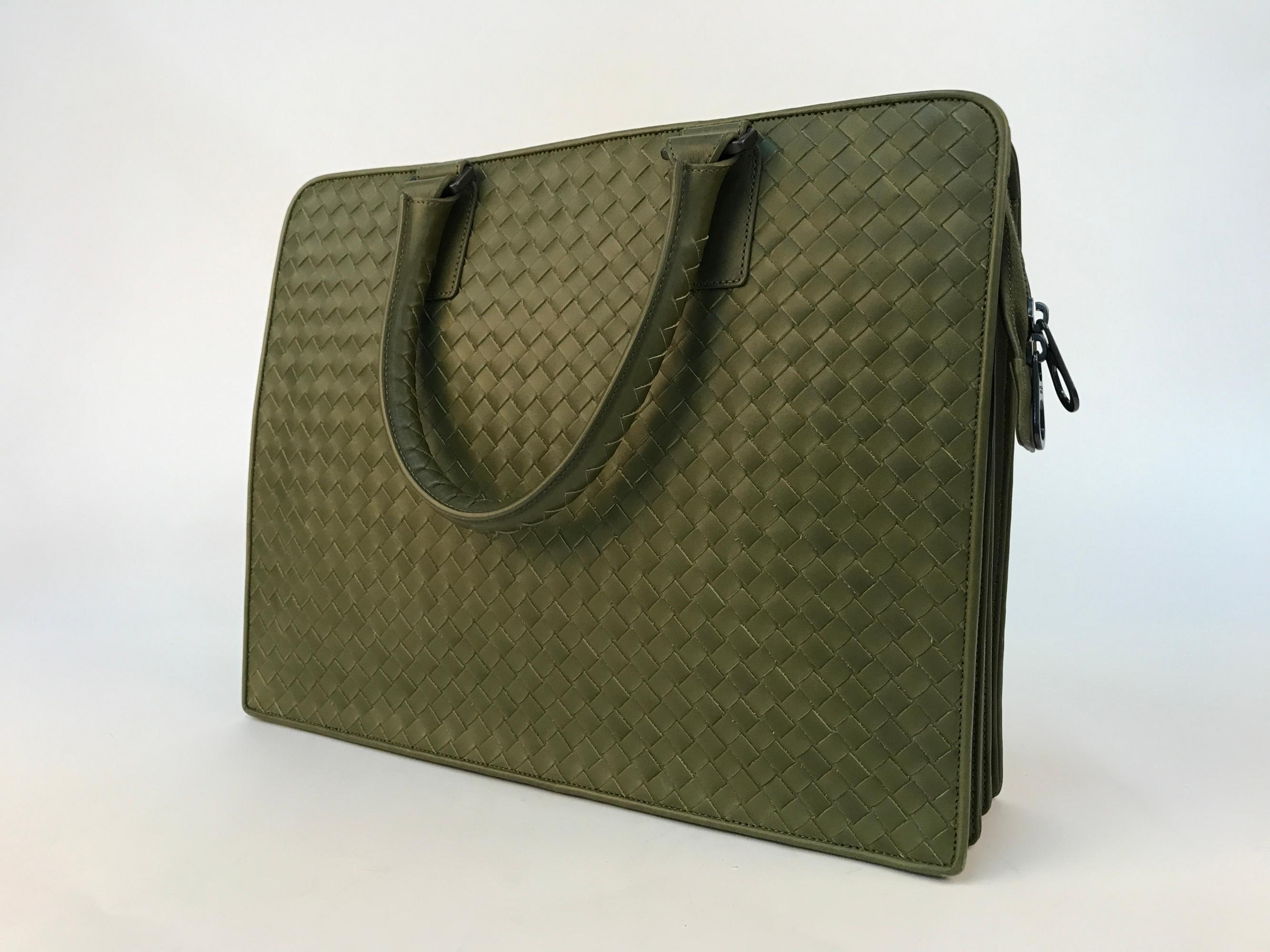 BOTTEGA VENETA Knitted Handbag In Green Product Image