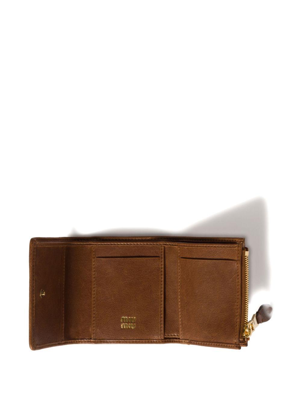 logo-embossed leather wallet Product Image