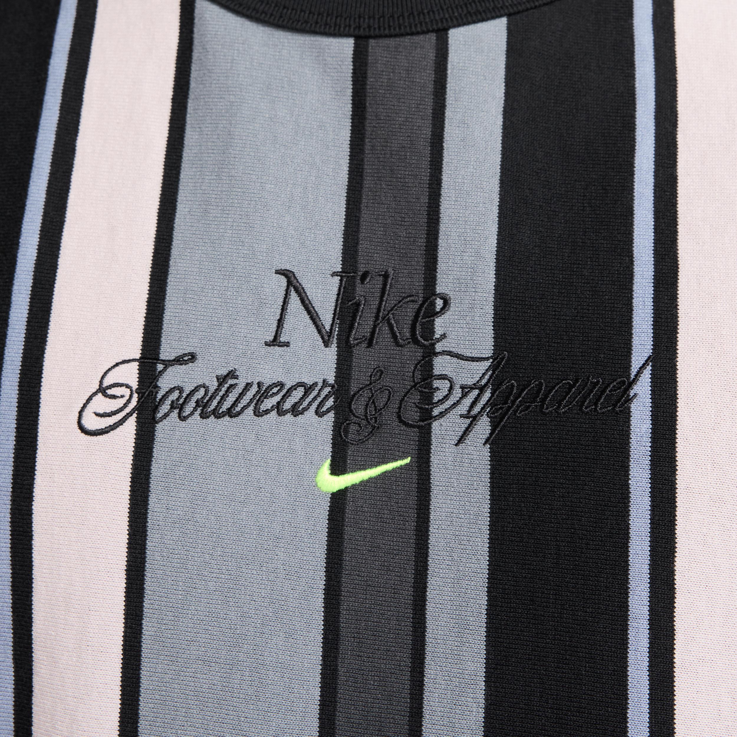 Men's Nike Sportswear Max90 T-Shirt Product Image