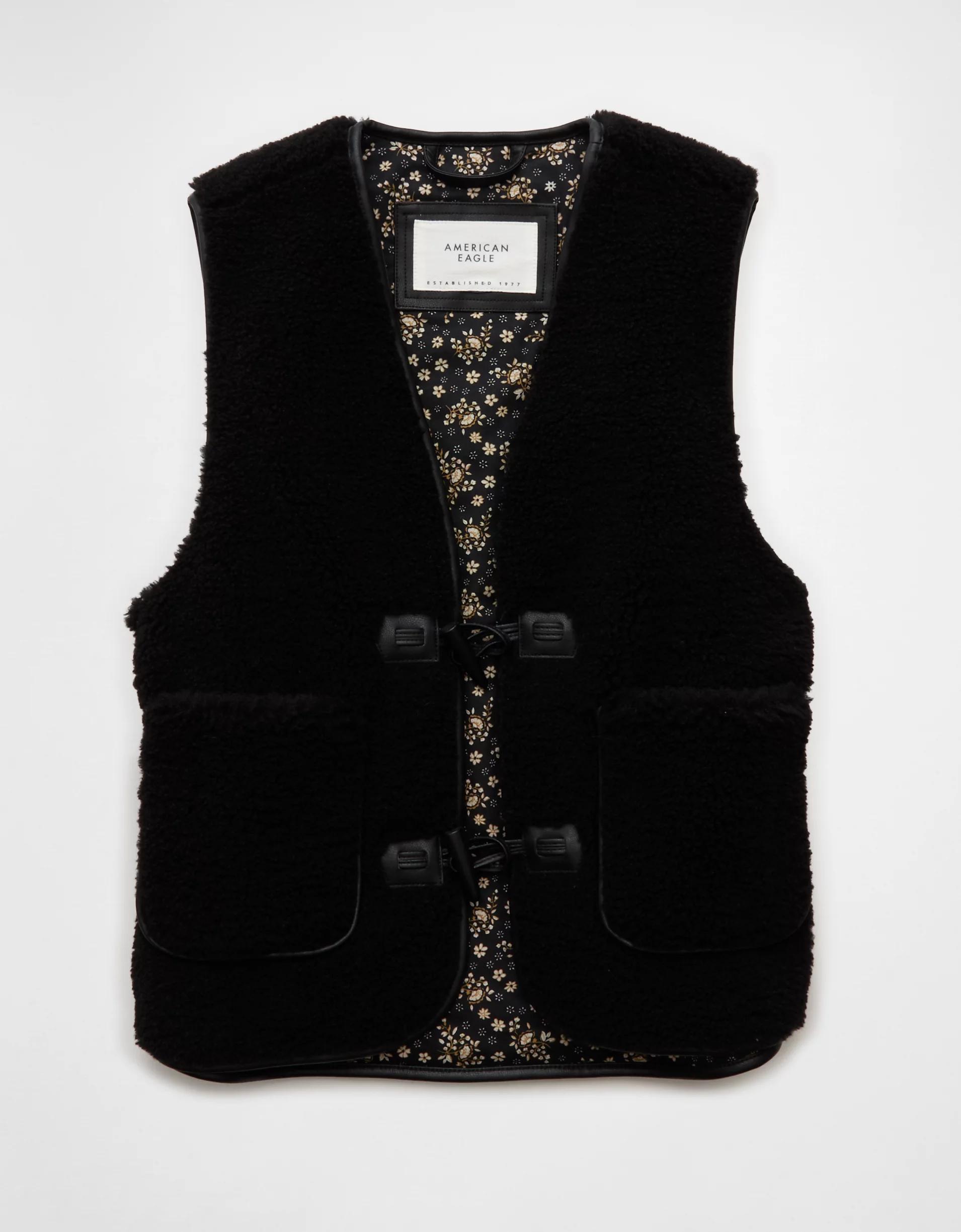 AE Sherpa Vest Product Image