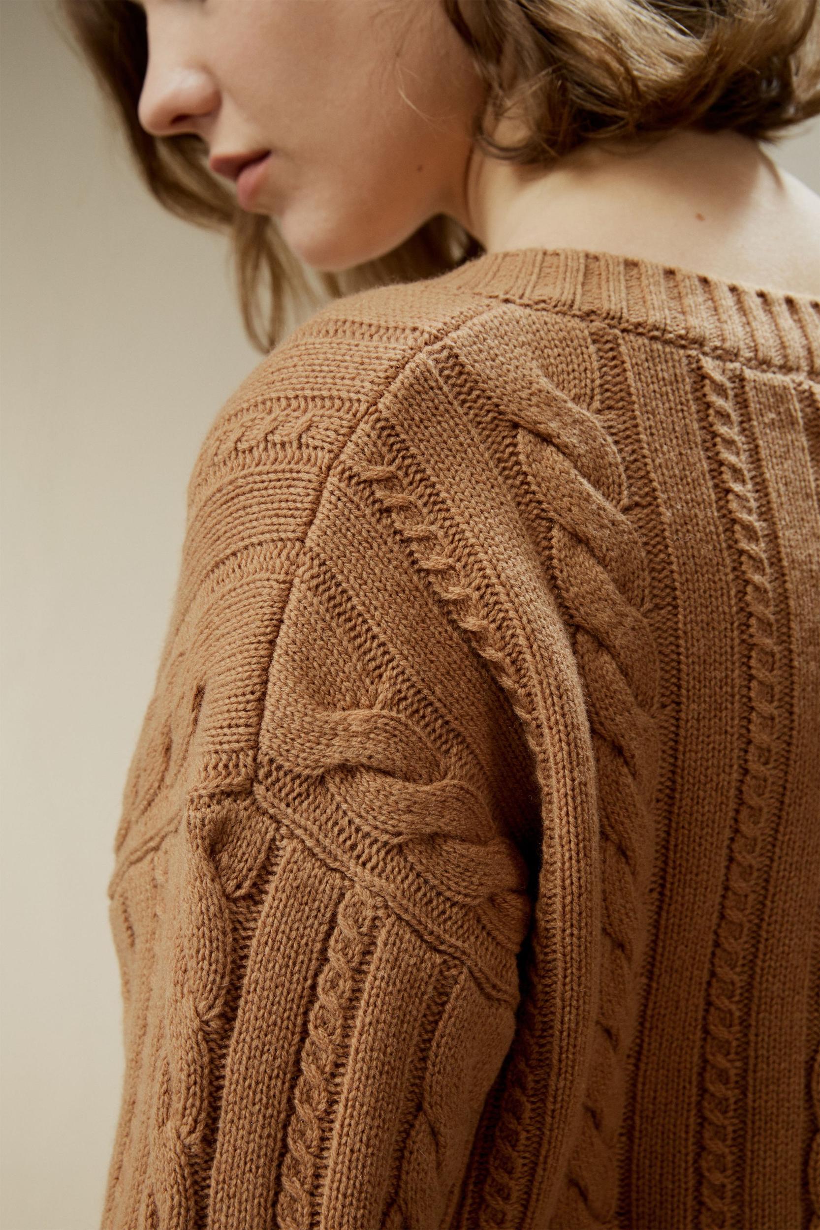 Cable-Knit Wool-Cashmere Blend Sweater Product Image