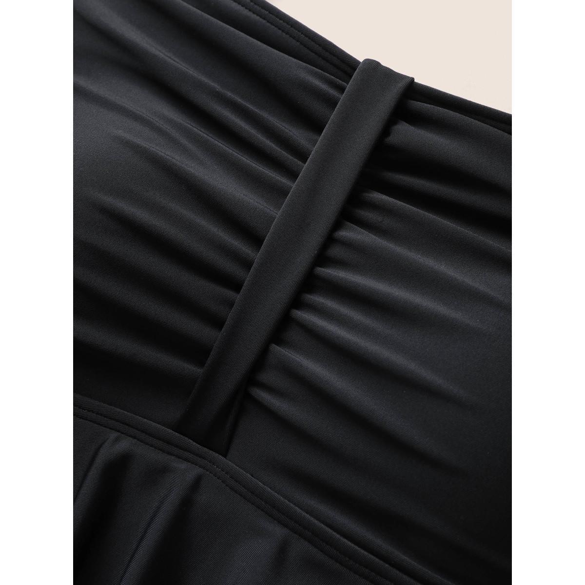 Plus Size Solid Tiered Ruffles Ruched One Piece Swimsuit Women's Swimwear Black Beach Gathered Curve Bathing Suits High stretch One Pieces BloomChic 28/5X Product Image