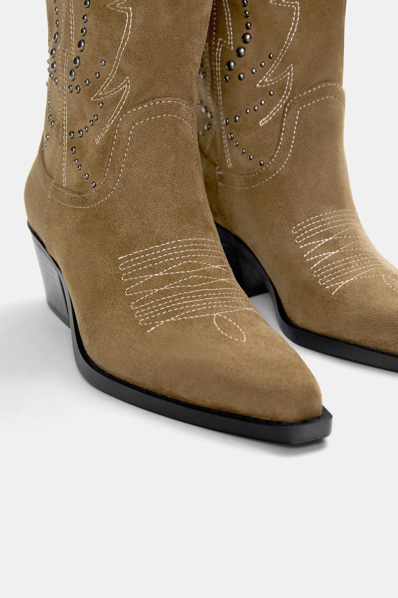 Studded cowboy boots Product Image