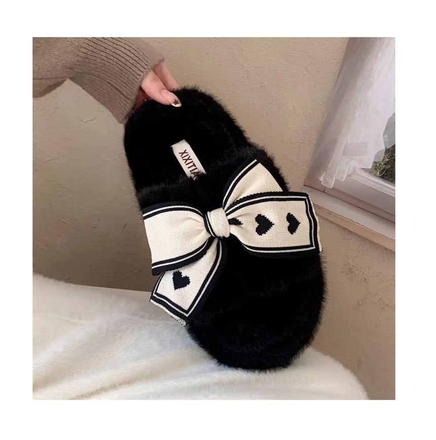 Fluffy Heart Print Bow Slippers Product Image