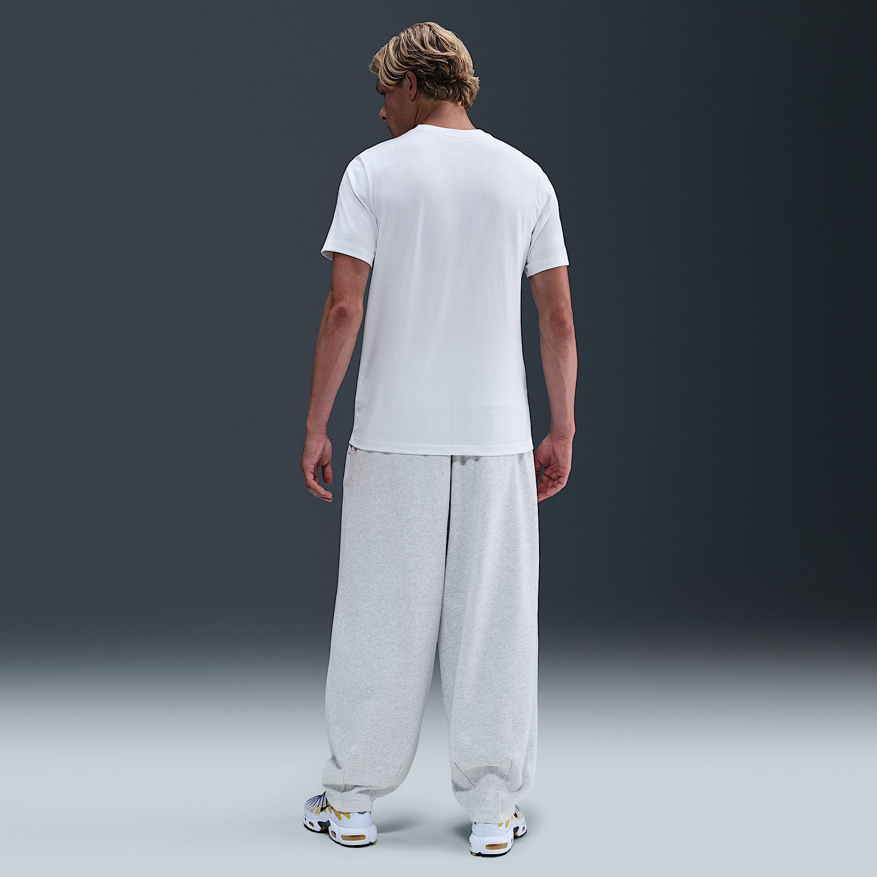 Nike Sportswear Men's T-Shirt Product Image