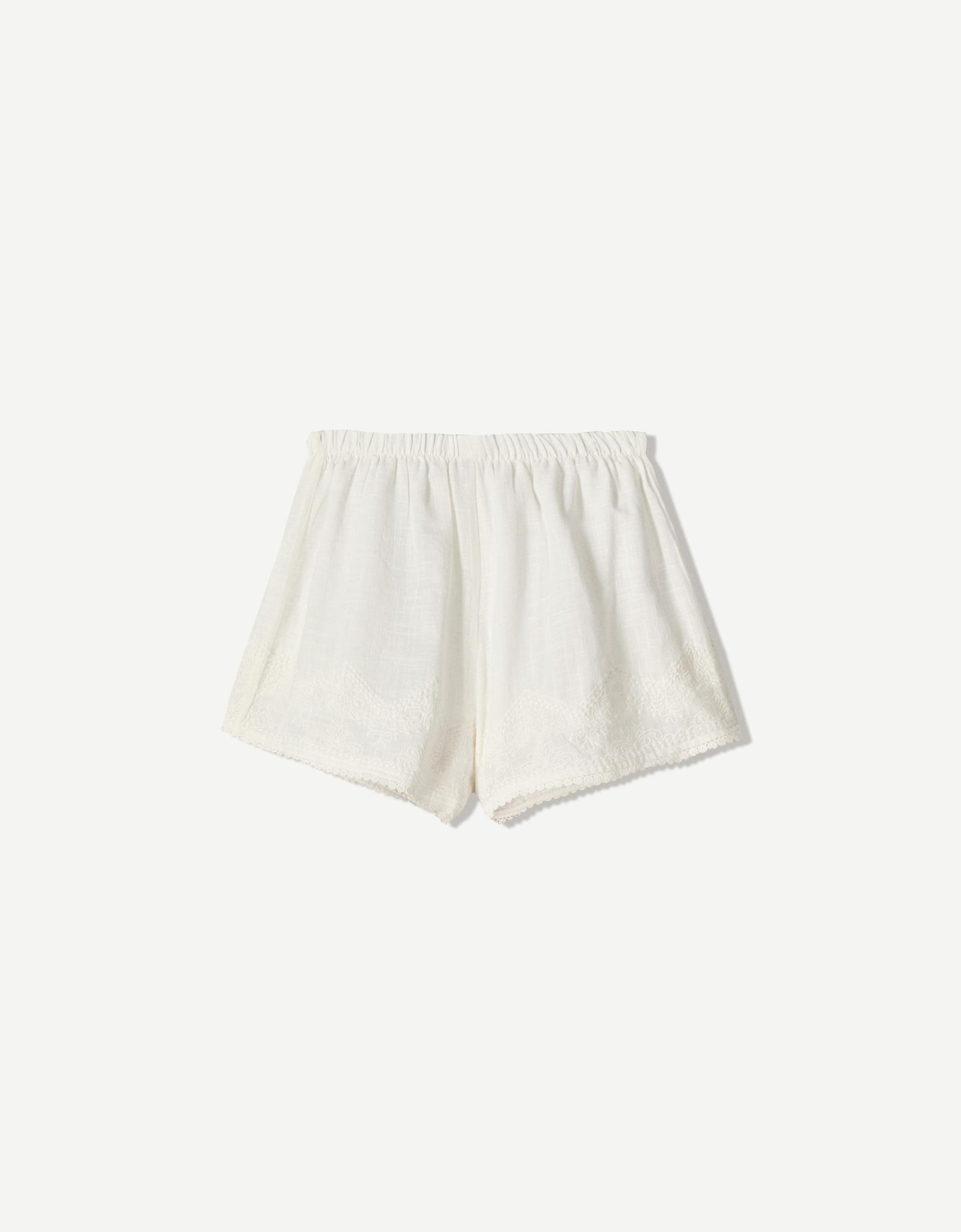 Embroidered boho shorts Product Image
