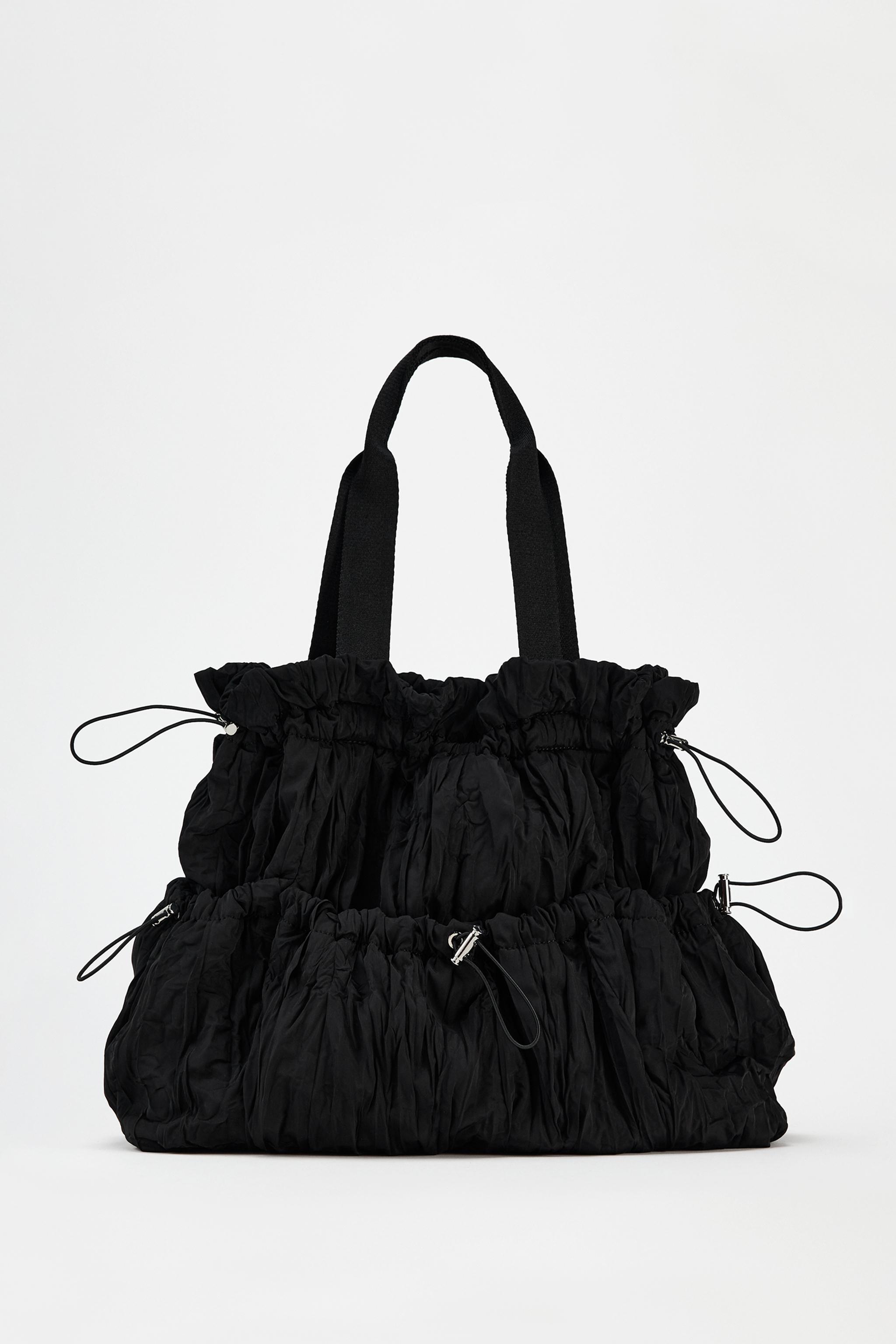 RUCHED SHOULDER BAG Product Image