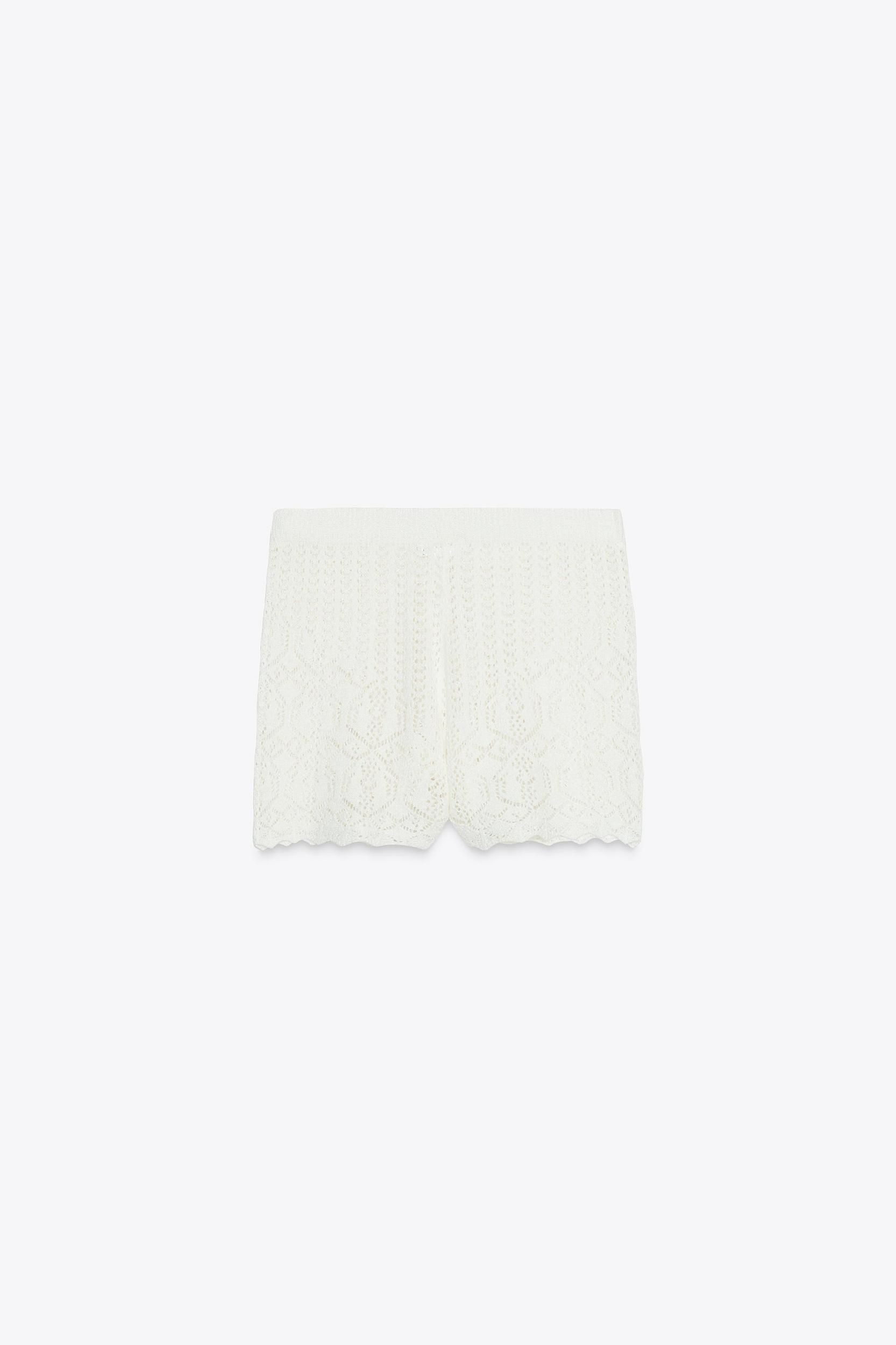 EYELET SHORTS Product Image