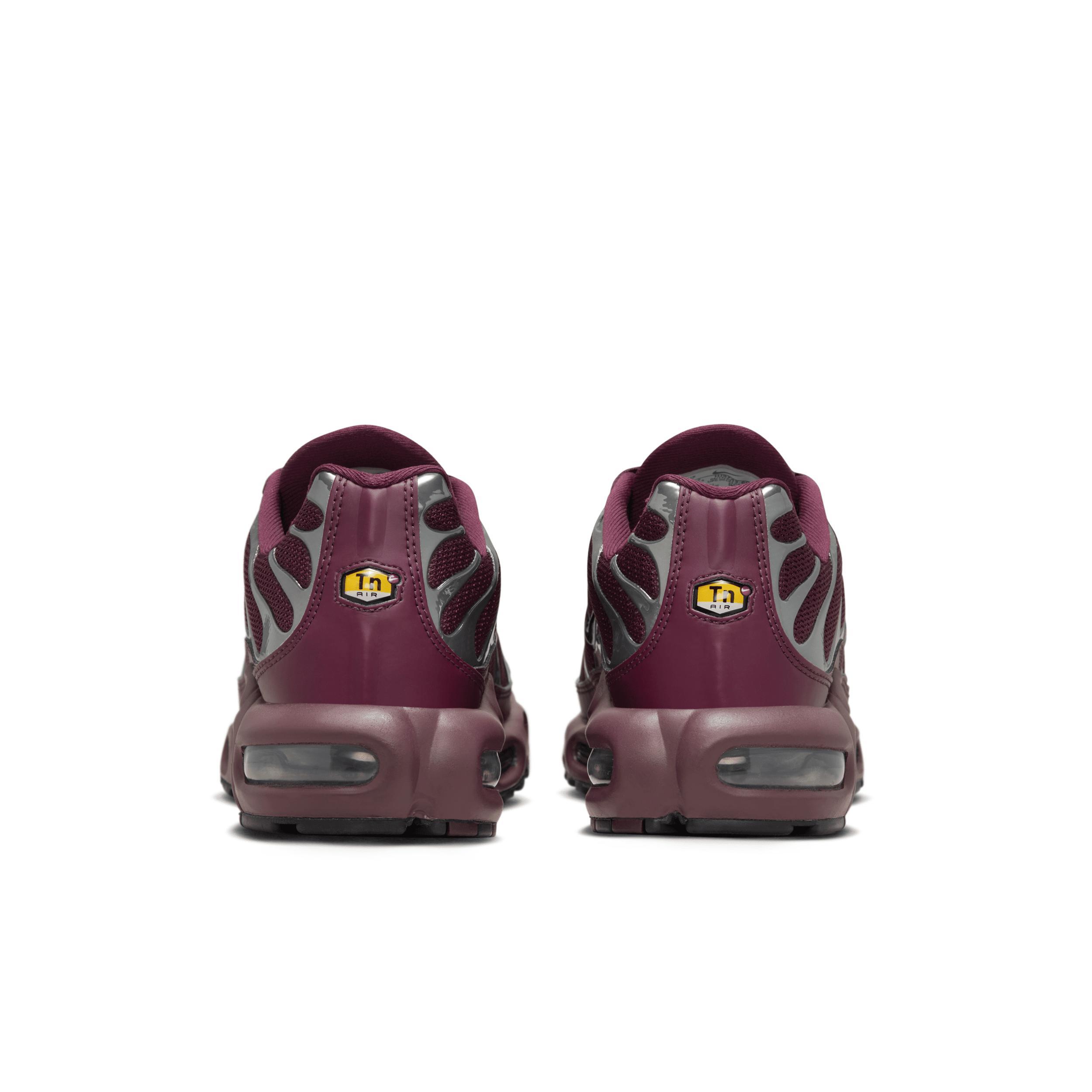 Nike Women's Air Max Plus SE Shoes Product Image