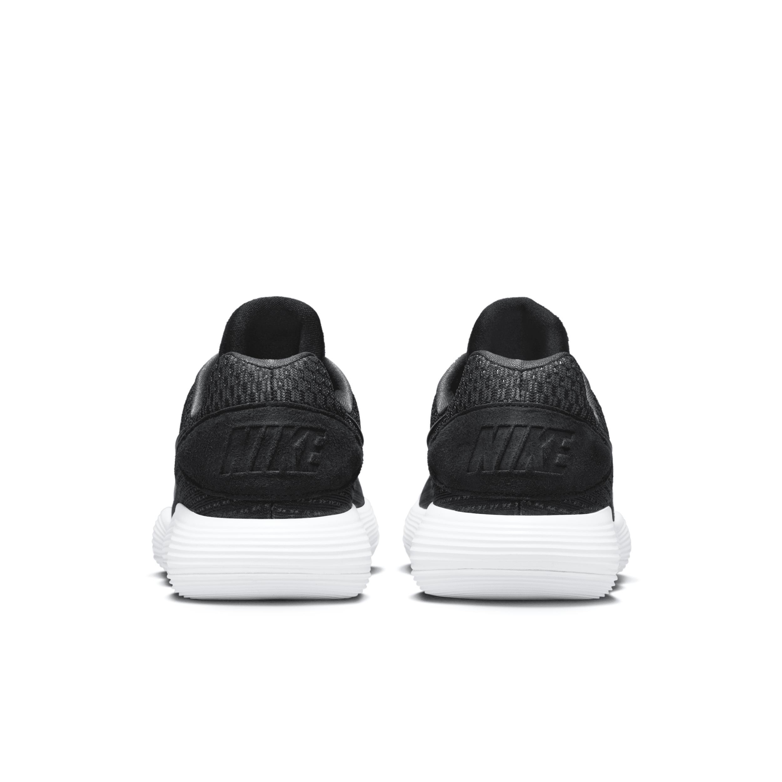 Nike Hyperdunk 2017 Low Basketball Shoes Product Image