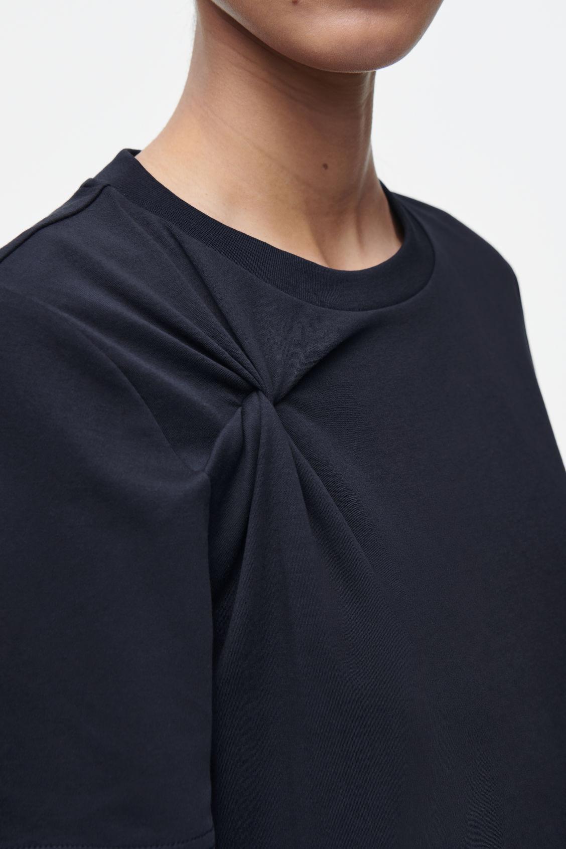 KNOT-DETAIL T-SHIRT Product Image