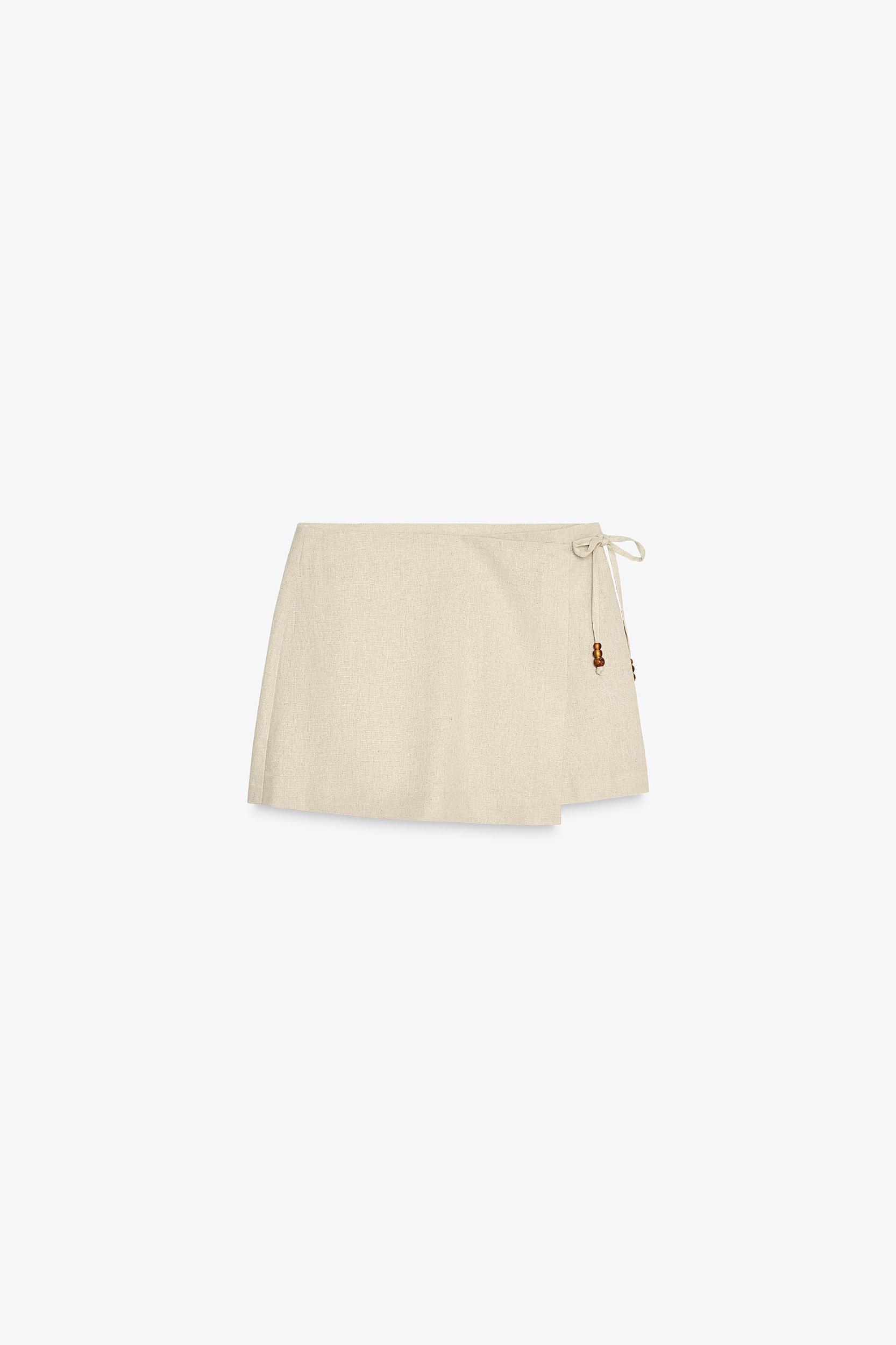 BEADED LINEN BLEND SHORTS Product Image