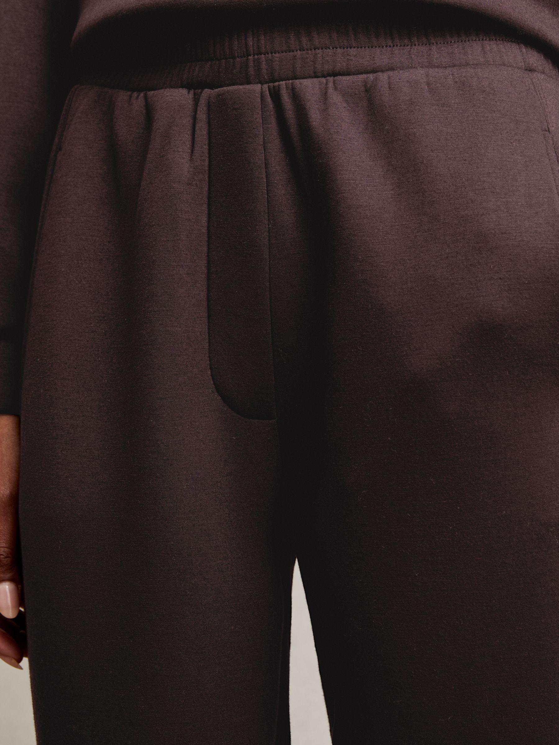 Interlock Tapered Joggers in Plum Product Image