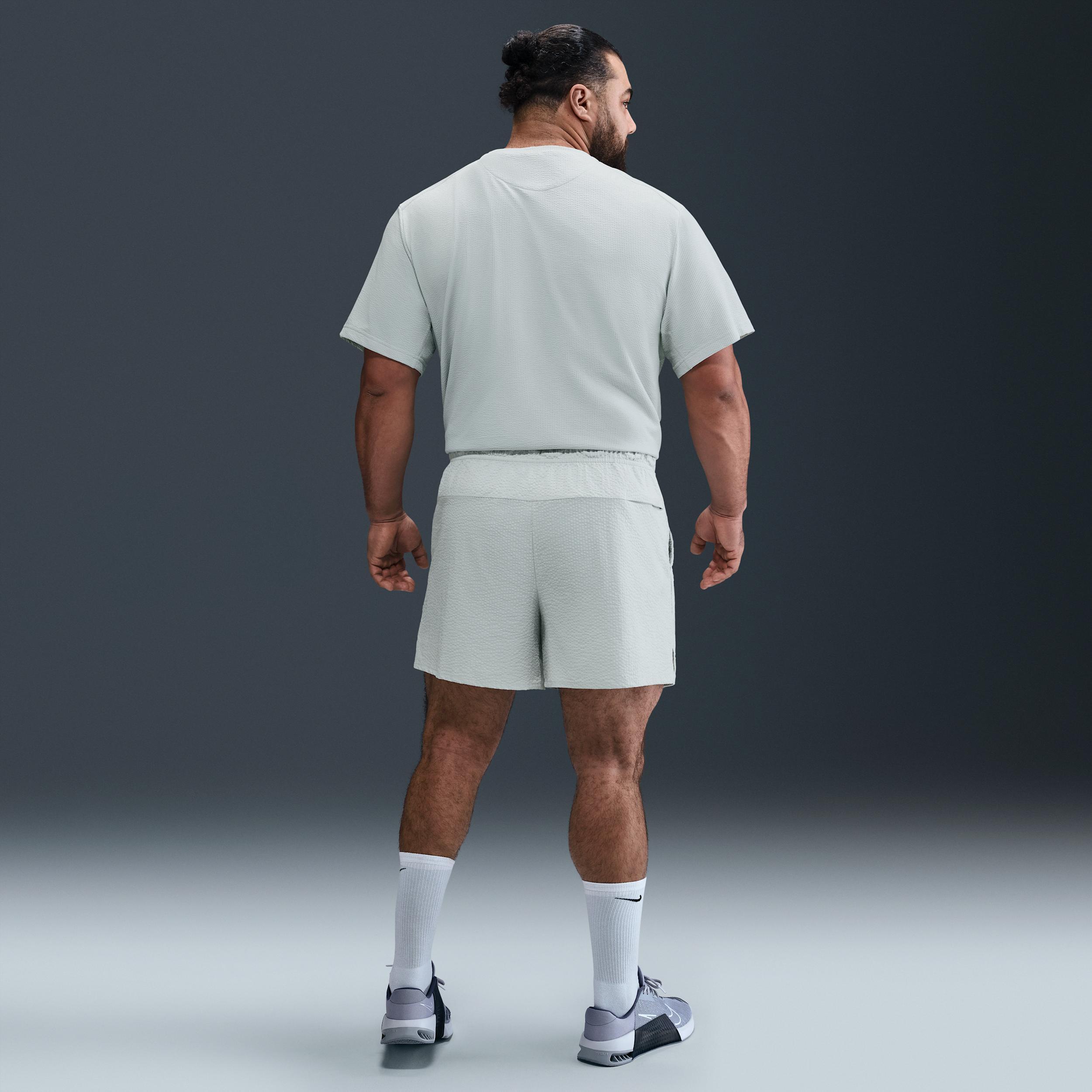 Nike Mens Unlimited Dri-FIT 5 Unlined Seersucker Versatile Shorts | HJ4091-025 Product Image