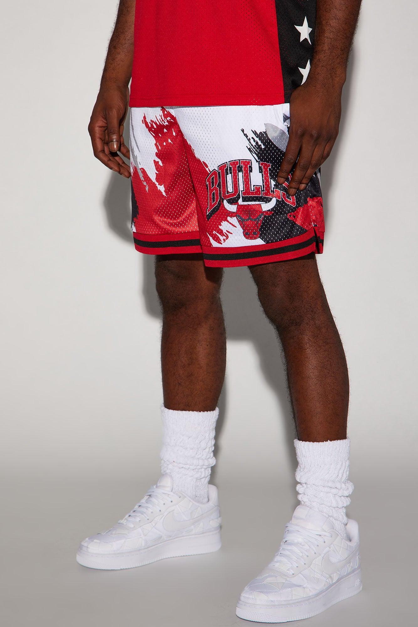 Bulls Wet Paint Mesh Shorts - White/combo Product Image