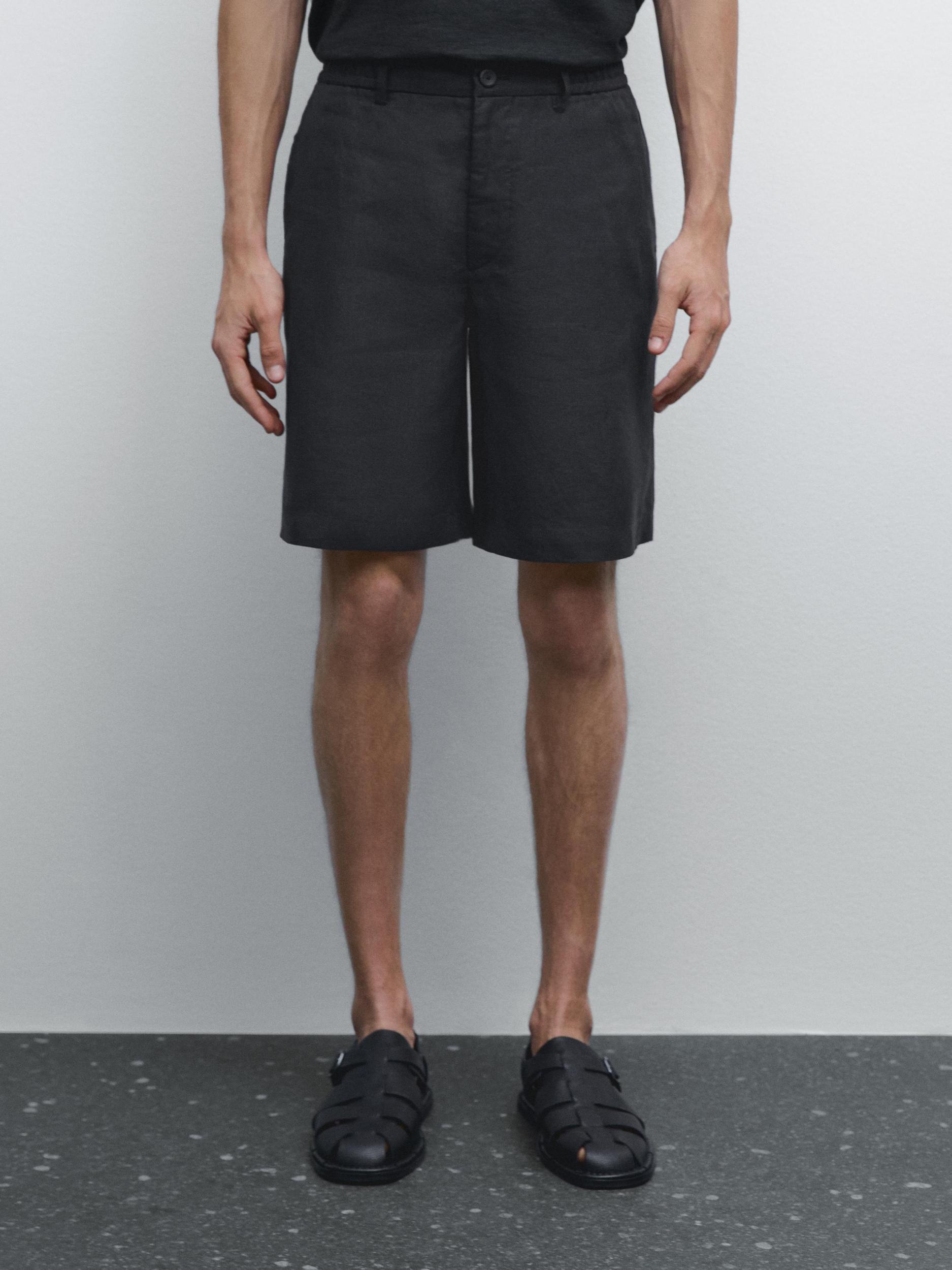 Semi-jogger-fit linen Bermuda shorts Product Image