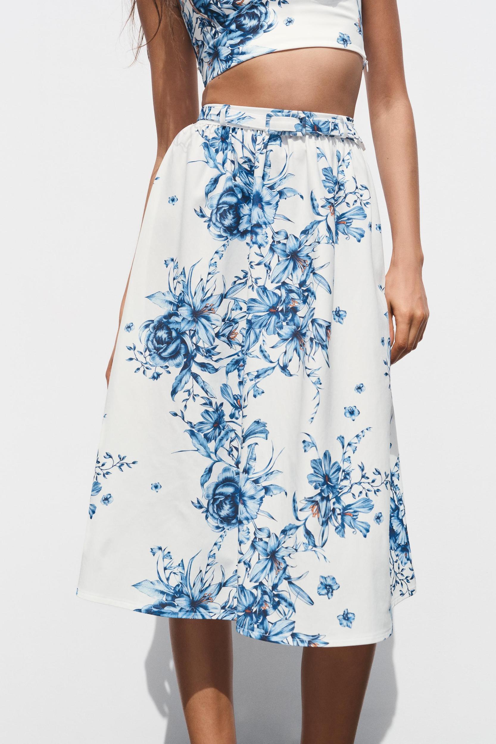 FLORAL PRINT MAXI SKIRT Product Image