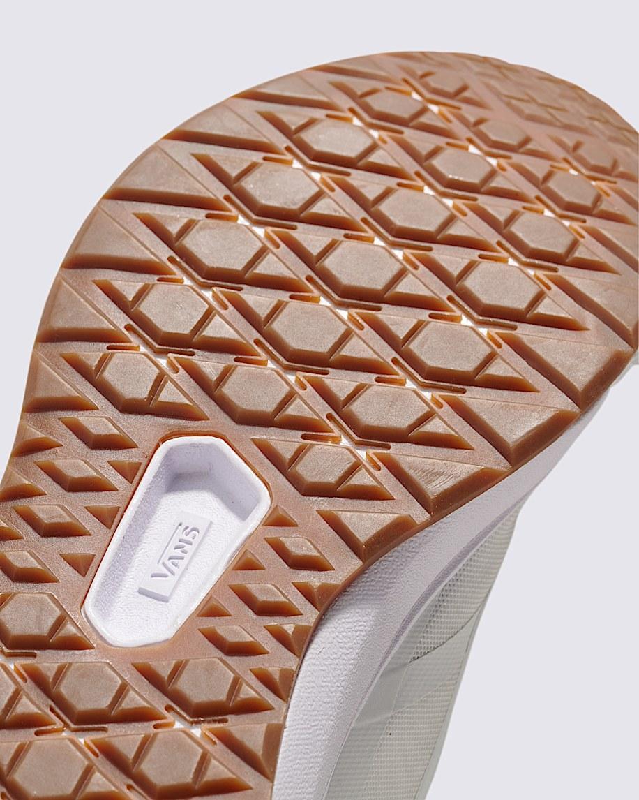 UltraRange 2.0 Shoe in White| Vans US Product Image