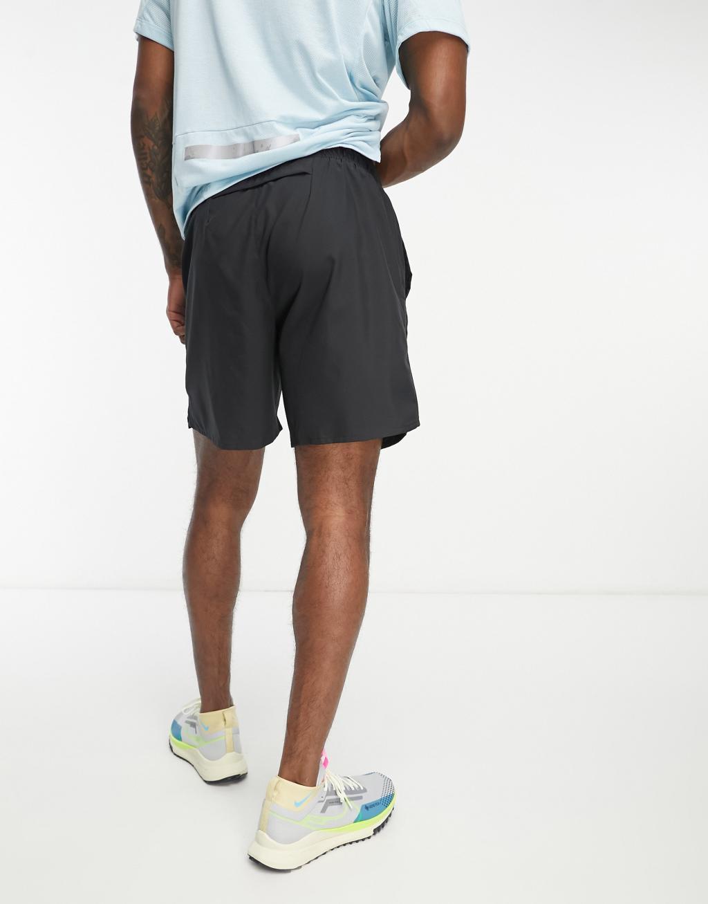 Nike Running Dri-FIT Challenger 7-inch shorts in black Product Image
