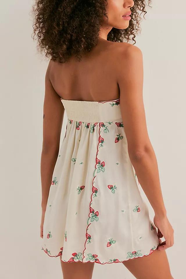 Strawberry Fields Slip Product Image