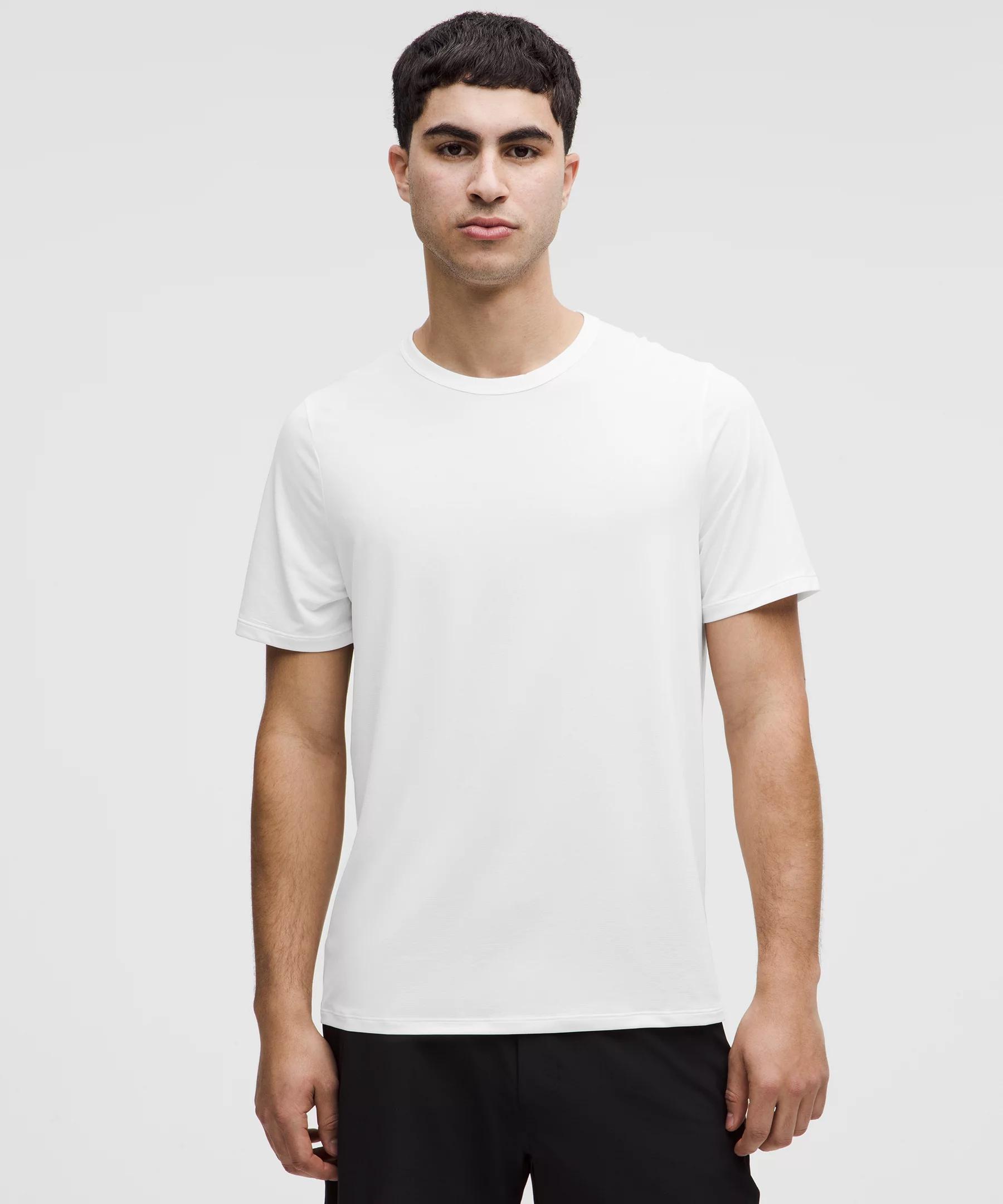 Mile Maker Run Crew Lightweight Short-Sleeve Shirt Product Image