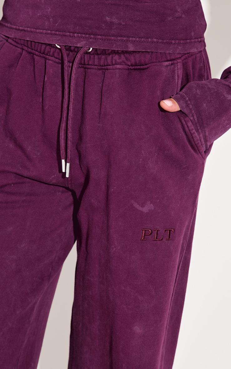 PRETTYLITTLETHING Plum Washed Low Rise Oversized Wide Leg Sweatpants Product Image