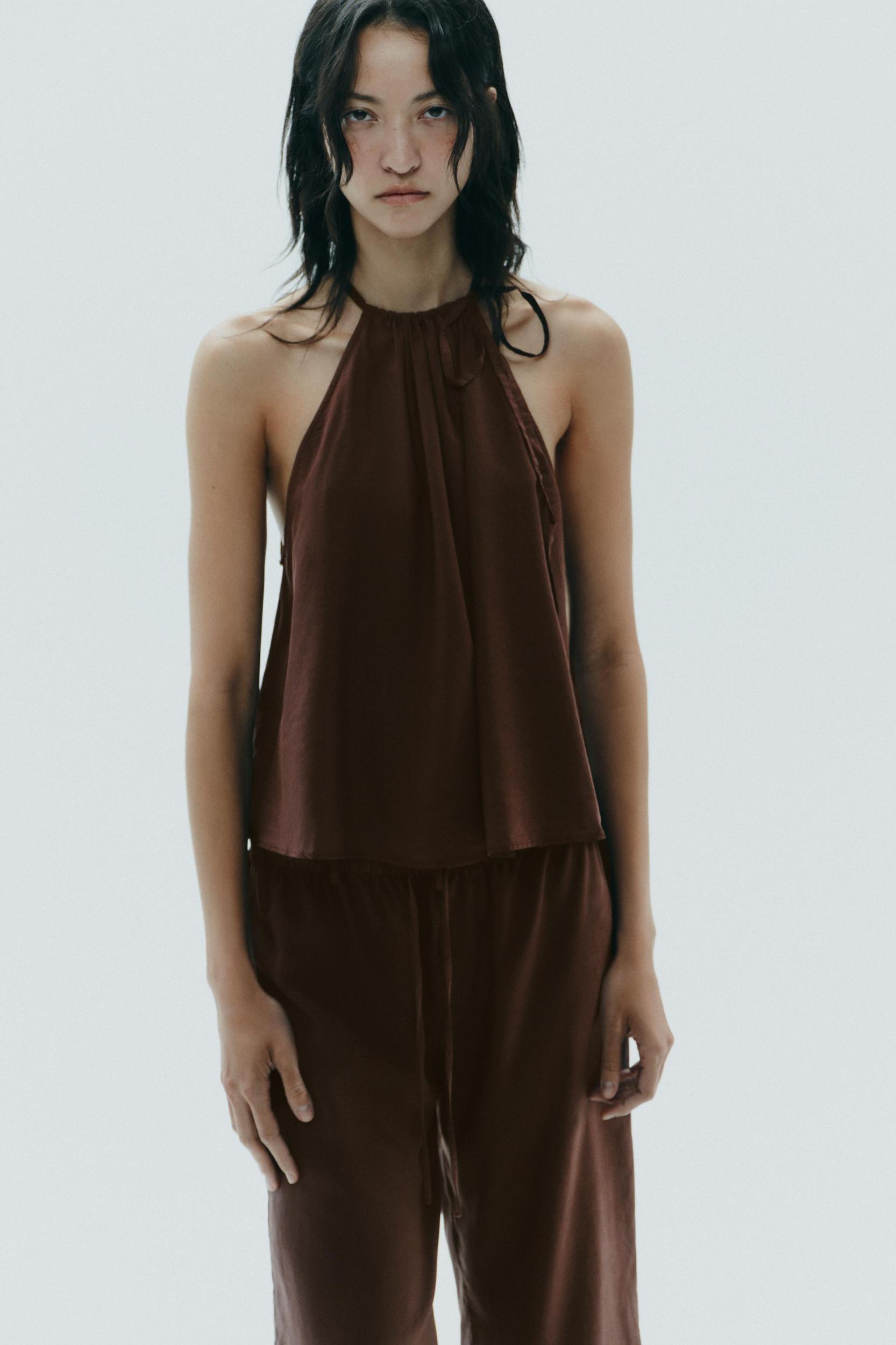 FLOWY CROP PANTS Product Image