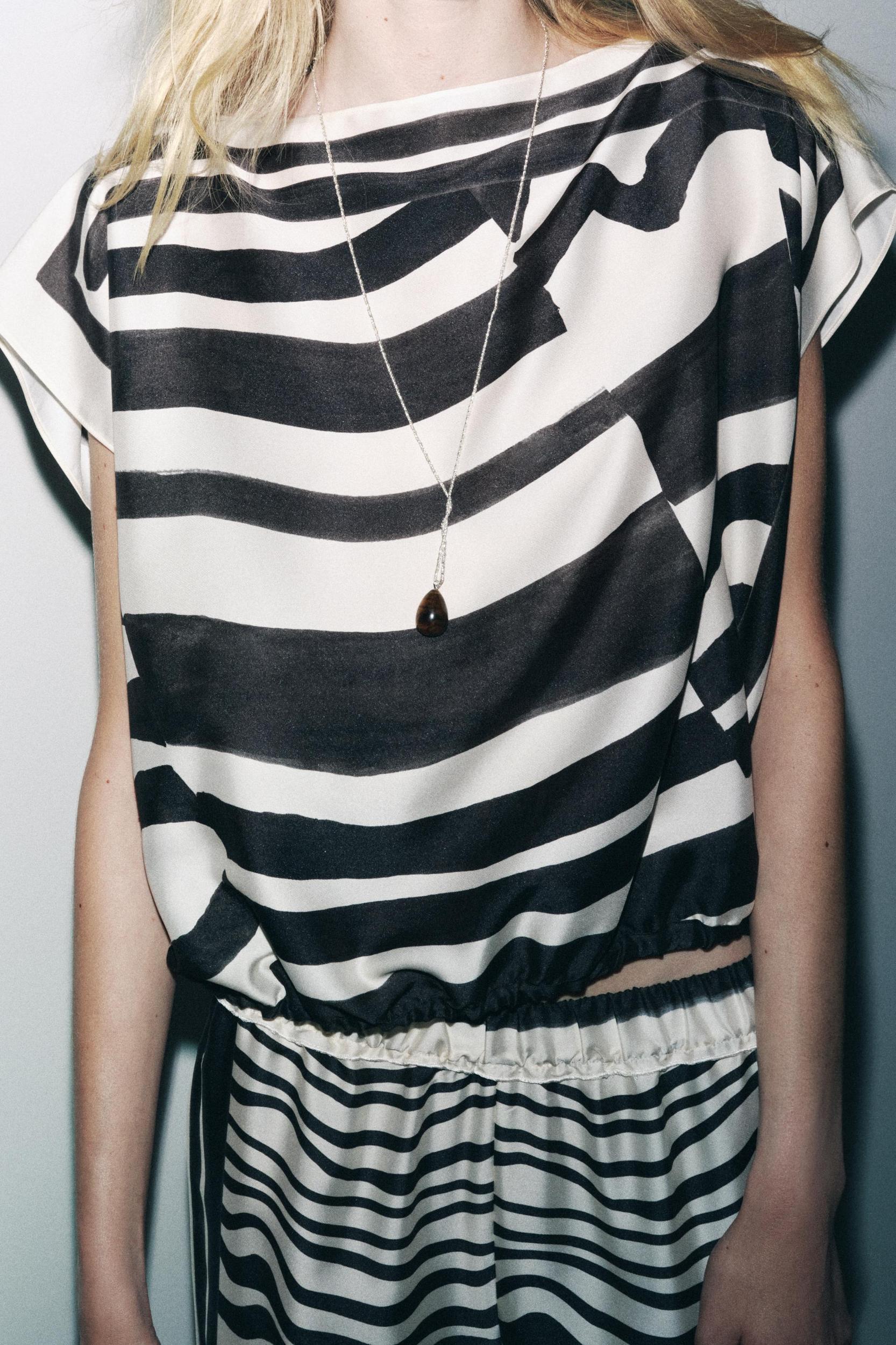 PRINTED ZW COLLECTION TOP Product Image