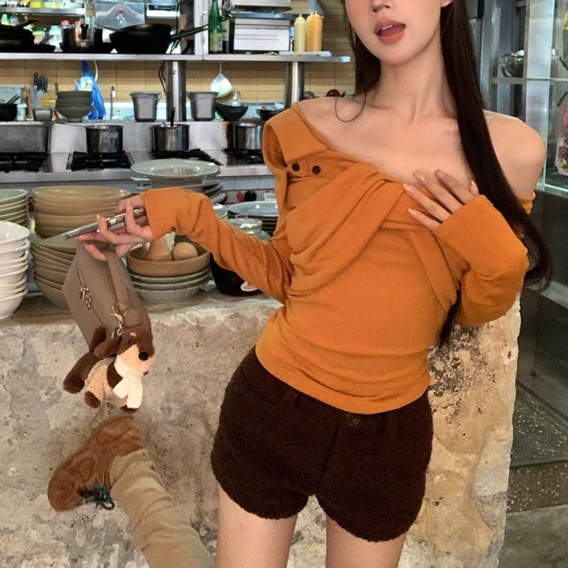 Long-Sleeve Off-Shoulder Plain Ruched Slim Fit Crop Tee Product Image