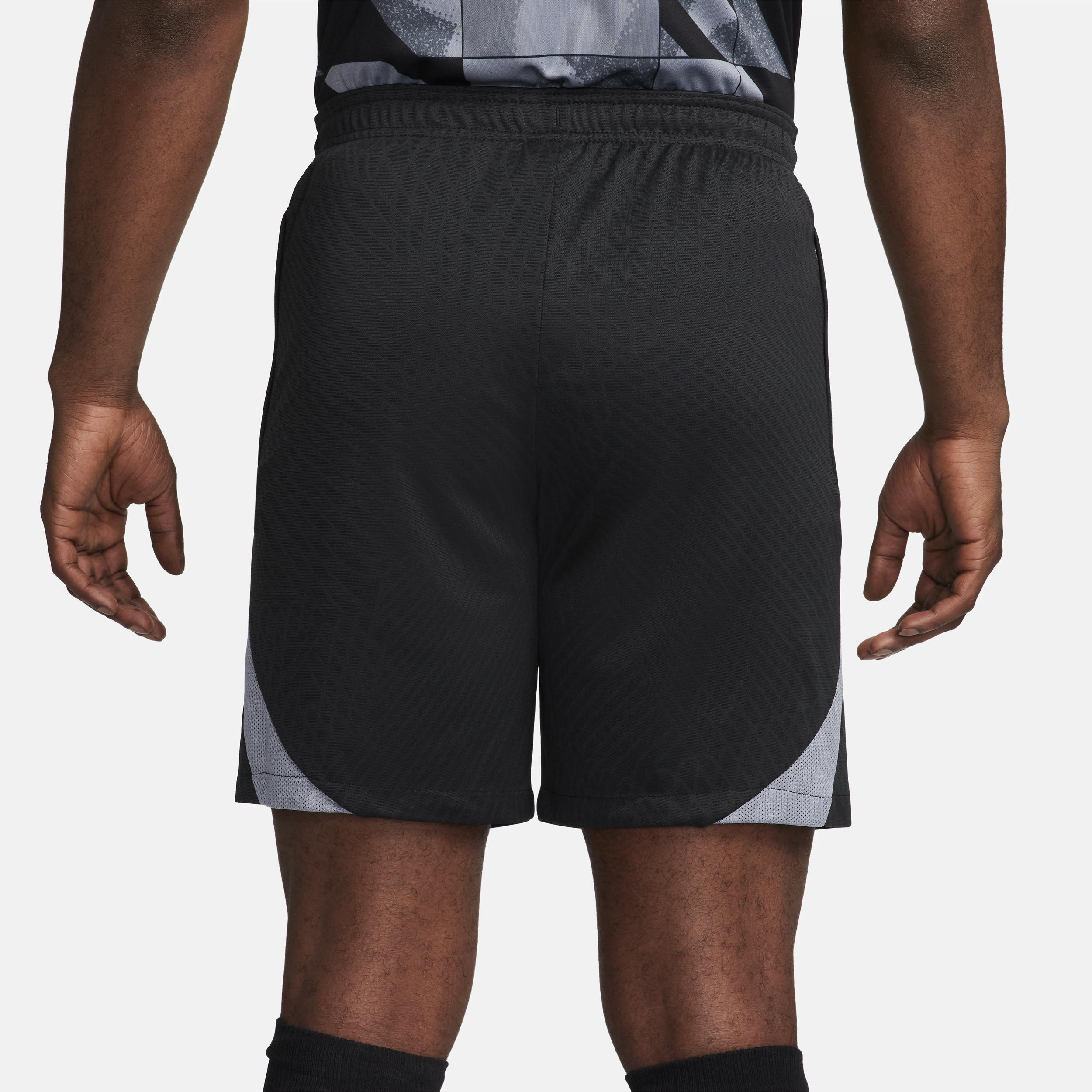 Mens Nike Black Chelsea 2023/24 Strike Performance Shorts Product Image