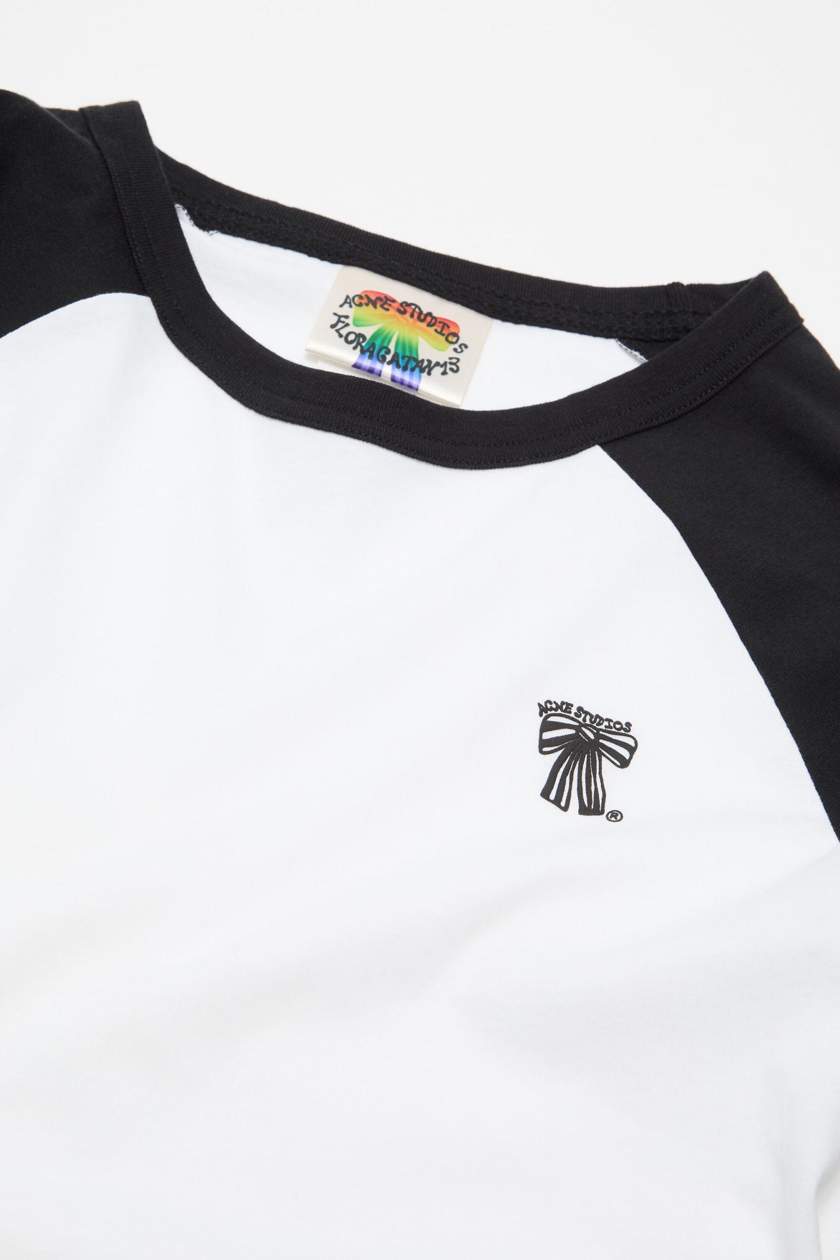 Long sleeve t-shirt - Regular fit Product Image