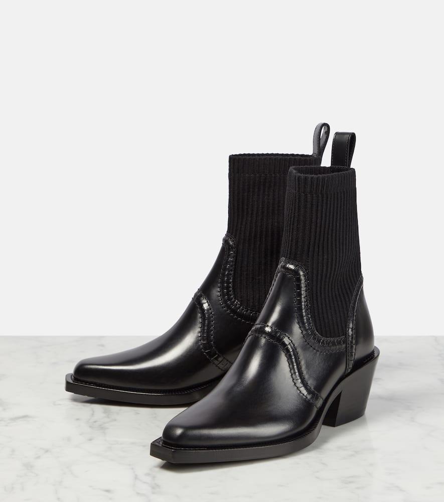 CHLOÉ Nellie Leather Ankle Boots In Black Product Image