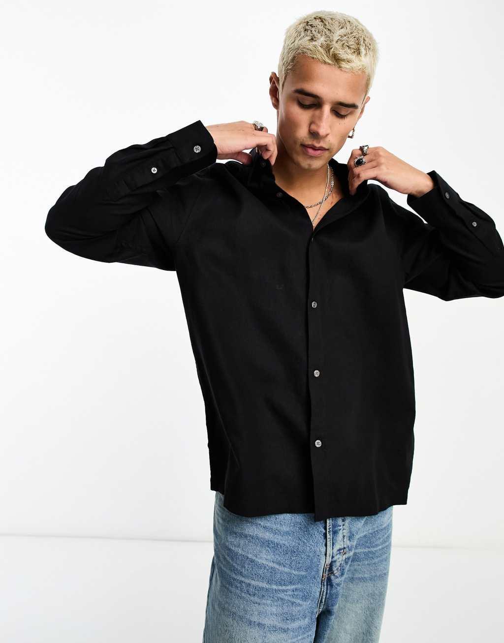 Weekday Relaxed linen mix shirt in black Product Image