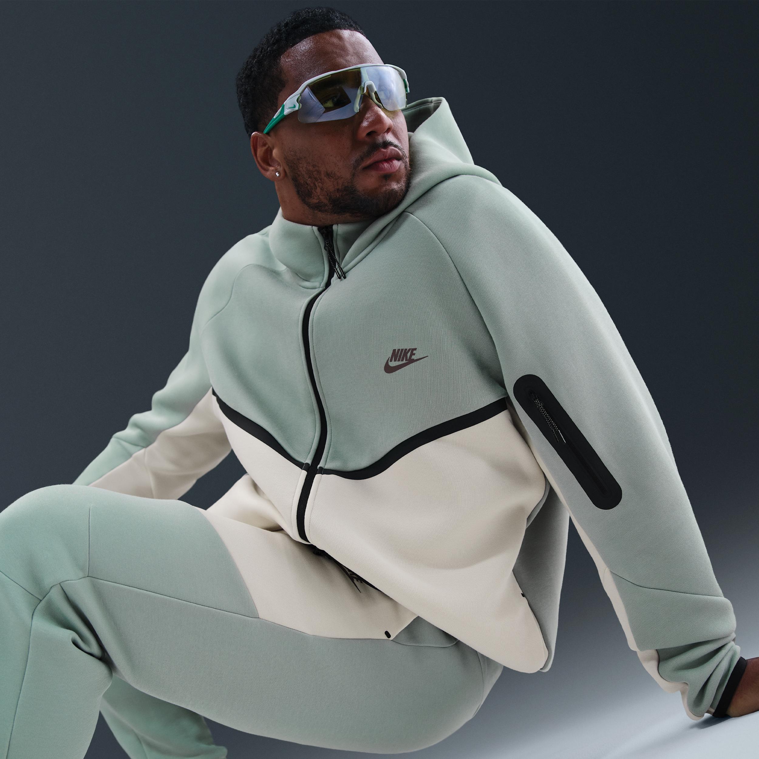 Nike Men's Tech Fleece Windrunner Full-Zip Jacket Product Image