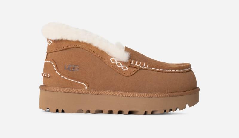 UGG Womens Ansley Parc Sheepskin Shoes Product Image