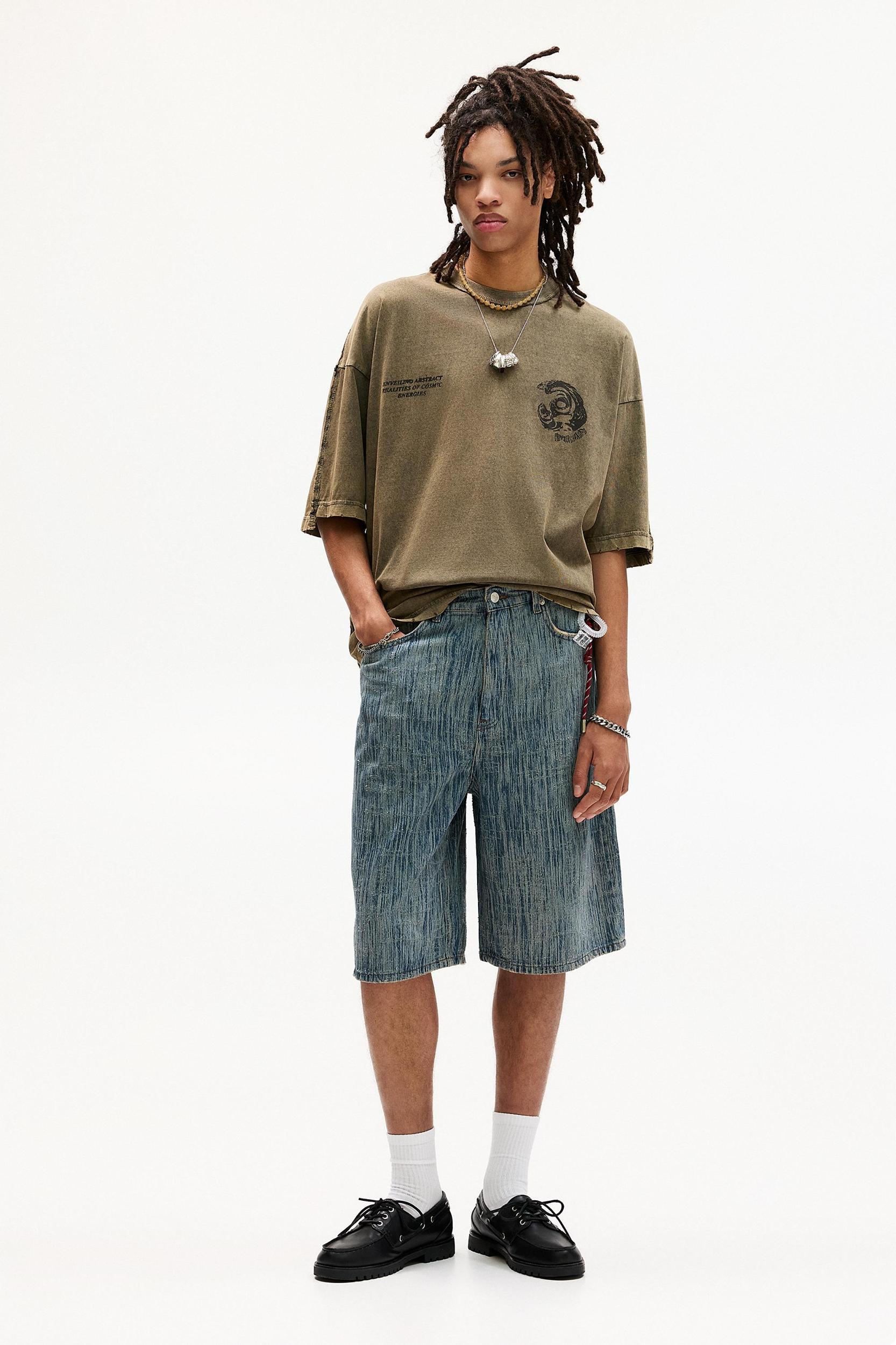 Flecked denim skater Bermuda shorts Product Image