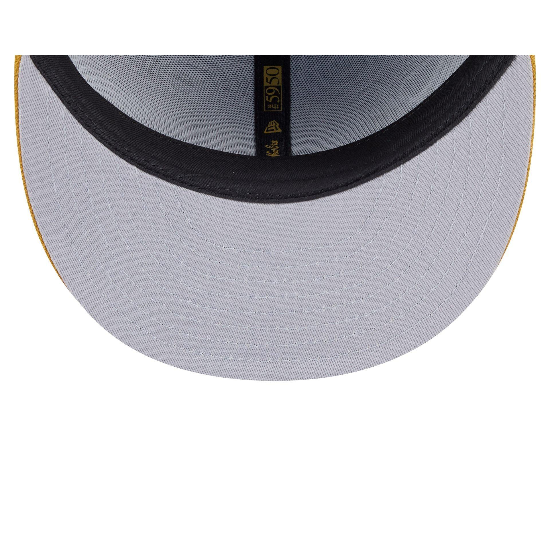 New York Mets Metallic Gold Logo 59FIFTY Fitted Hat Male Product Image