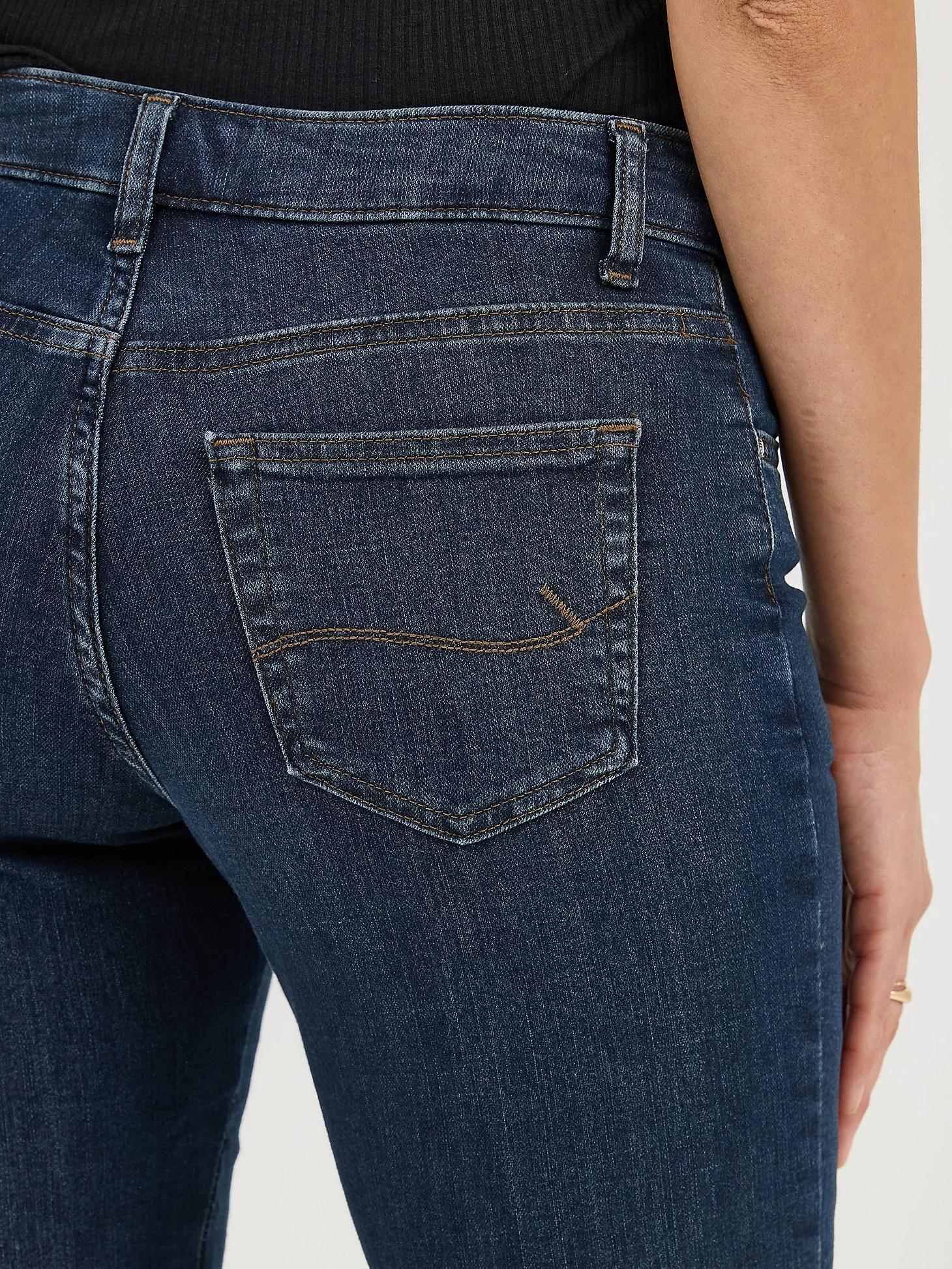 Women's Capris: Relaxed Fit Capri Pants | Denim Pants | Lee® Product Image