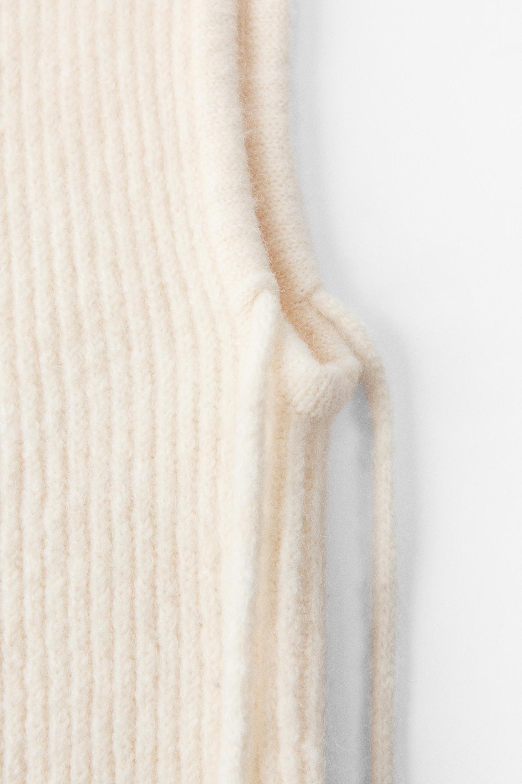 RIBBED DRAWSTRING KNIT HOOD Product Image