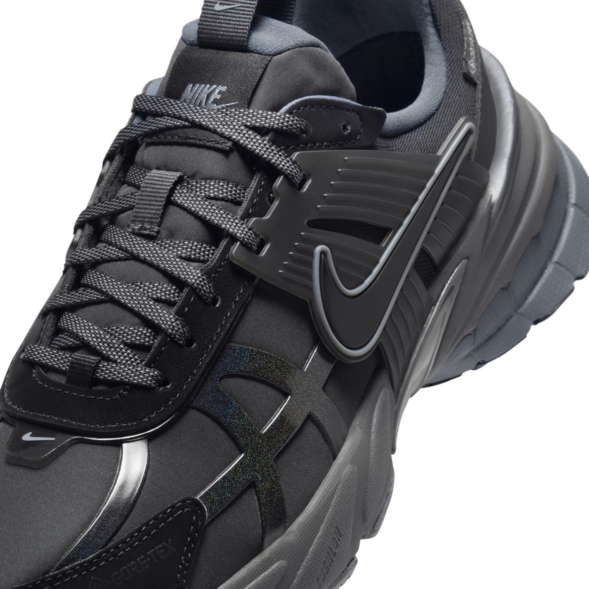 Nike Womens V2K Run GORE-TEX Waterproof Casual Shoes Product Image