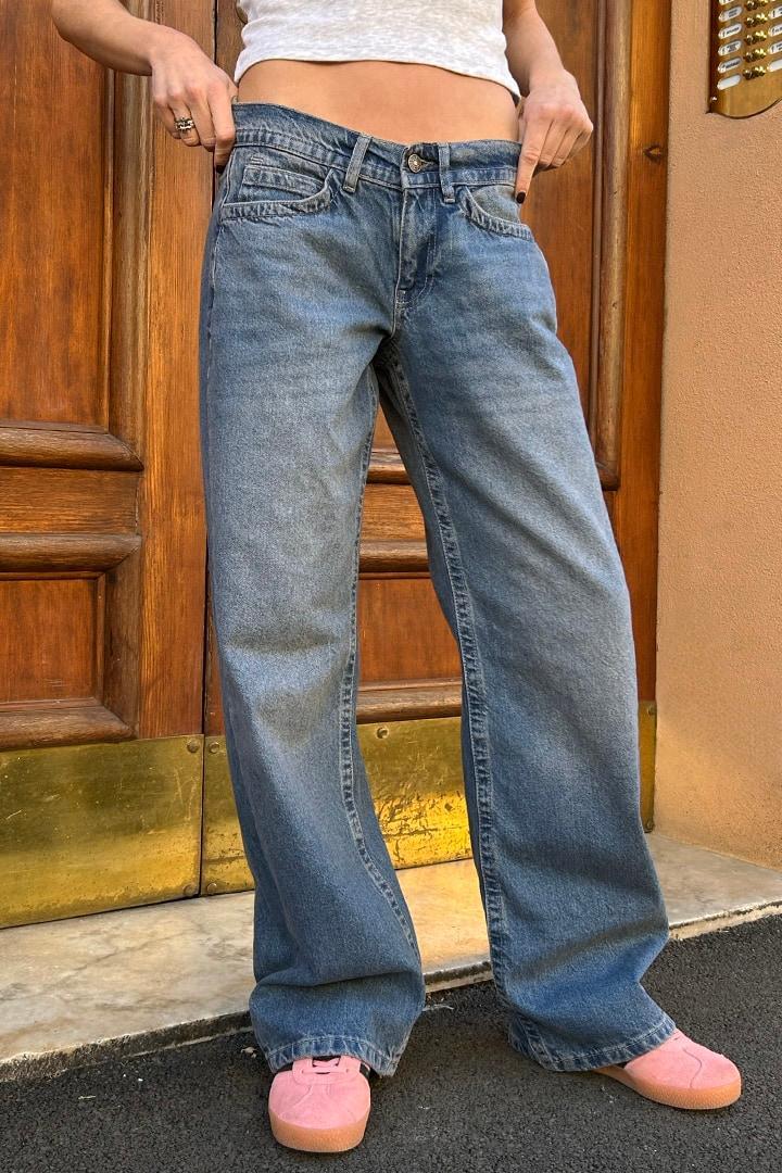 Low waist wide leg jeans Product Image