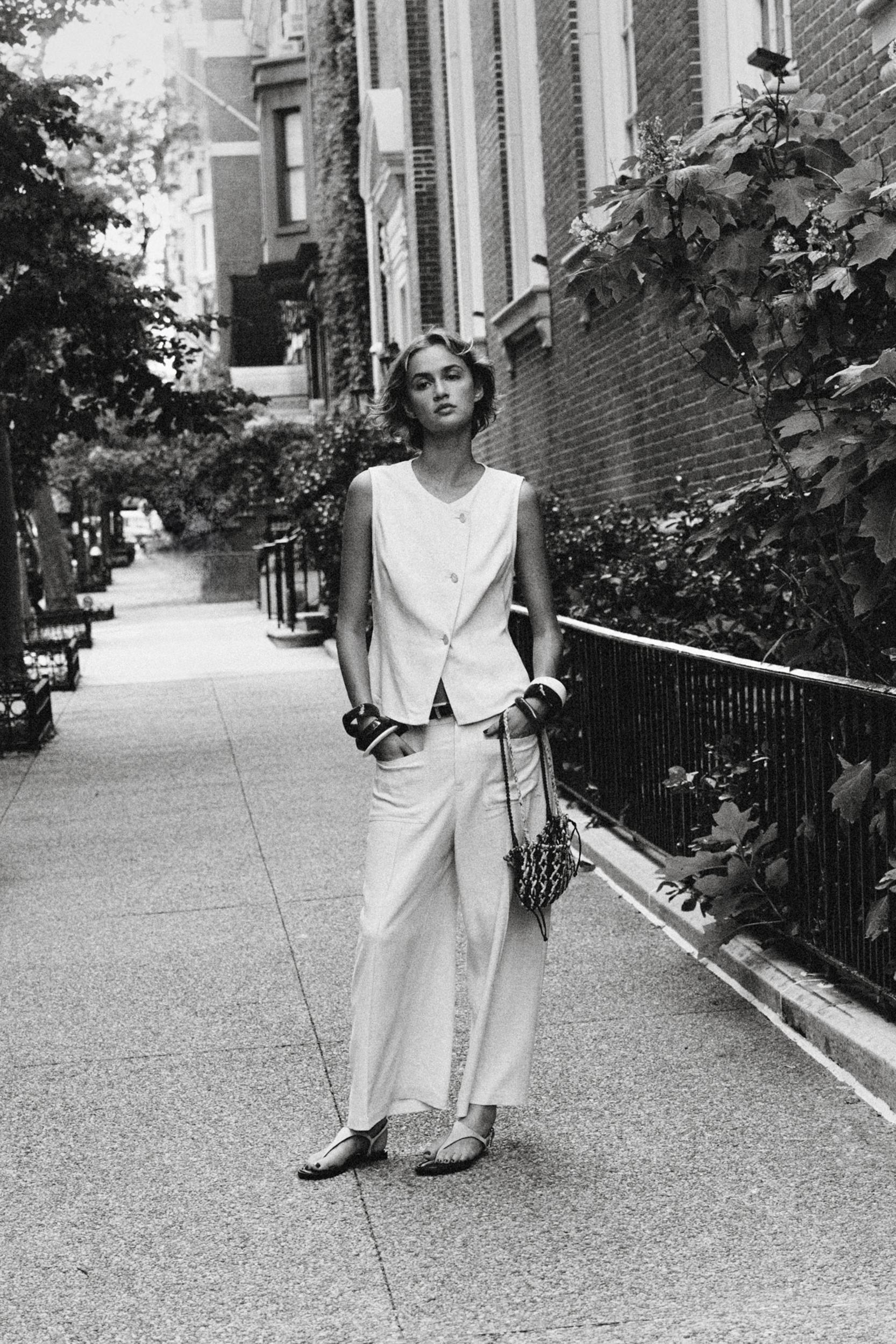 LINEN BELTED CULOTTES Product Image