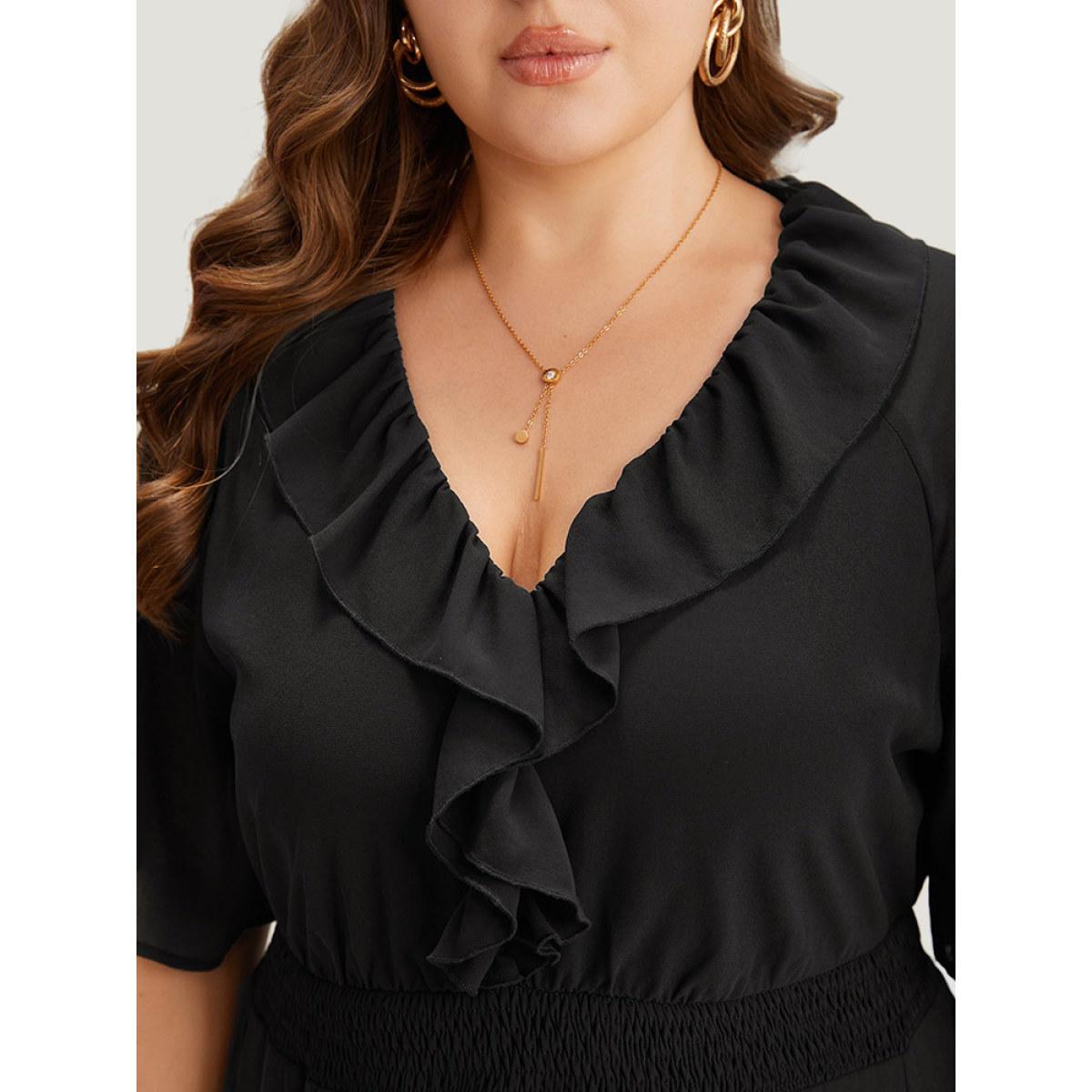 Plus Size Plain Ruffle Trim Pocket Shirred Dress Black Women Elegant Plain V-neck Half Sleeve Curvy Midi Dress BloomChic 28/5X Product Image