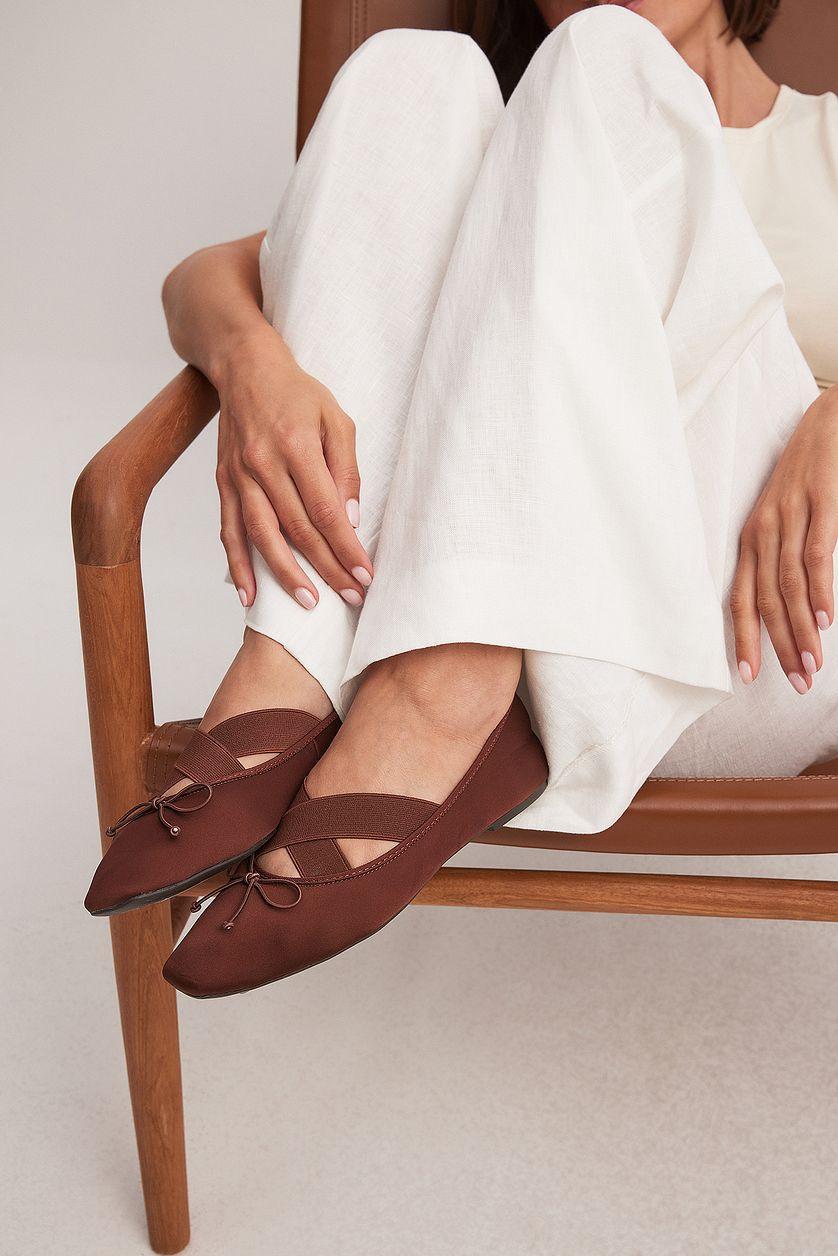 Elastic Detail Ballerinas Product Image