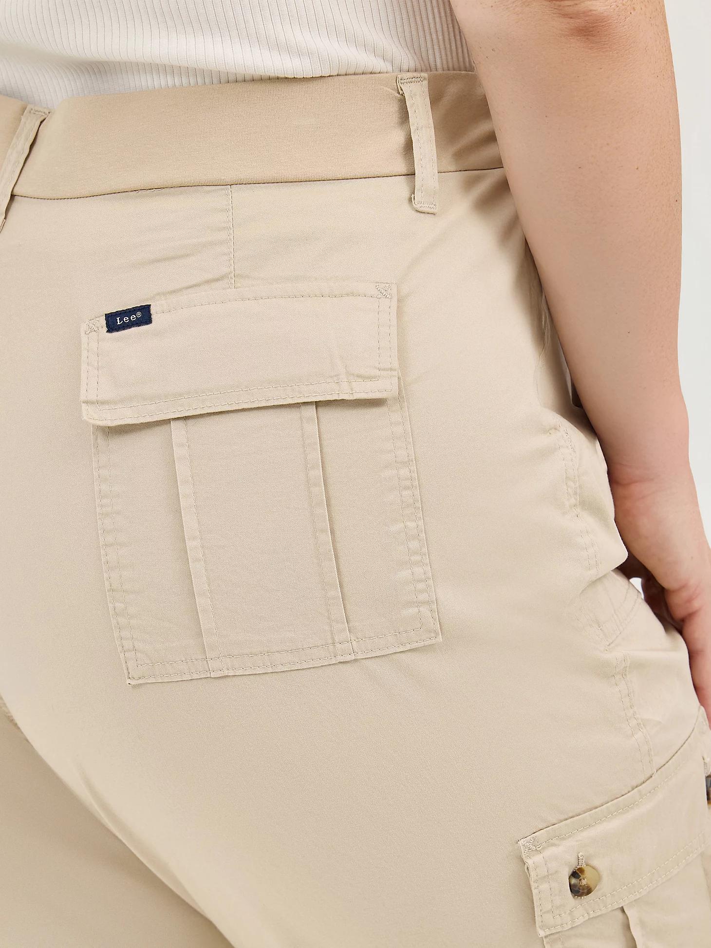 Women's Ultra Lux Comfort with Flex-To-Go Relaxed Fit Cargo Capri (Plus) | Women's Capris & Crops | Lee® Product Image