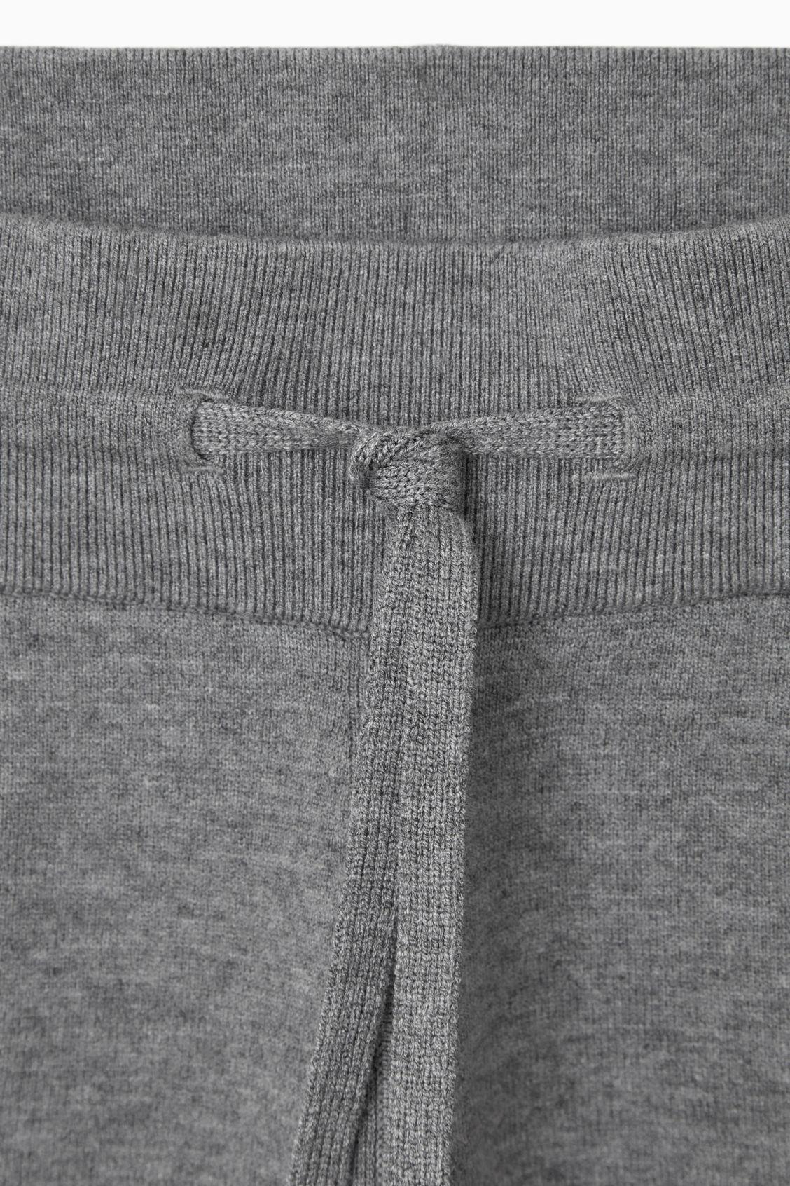 KNITTED JOGGERS Product Image